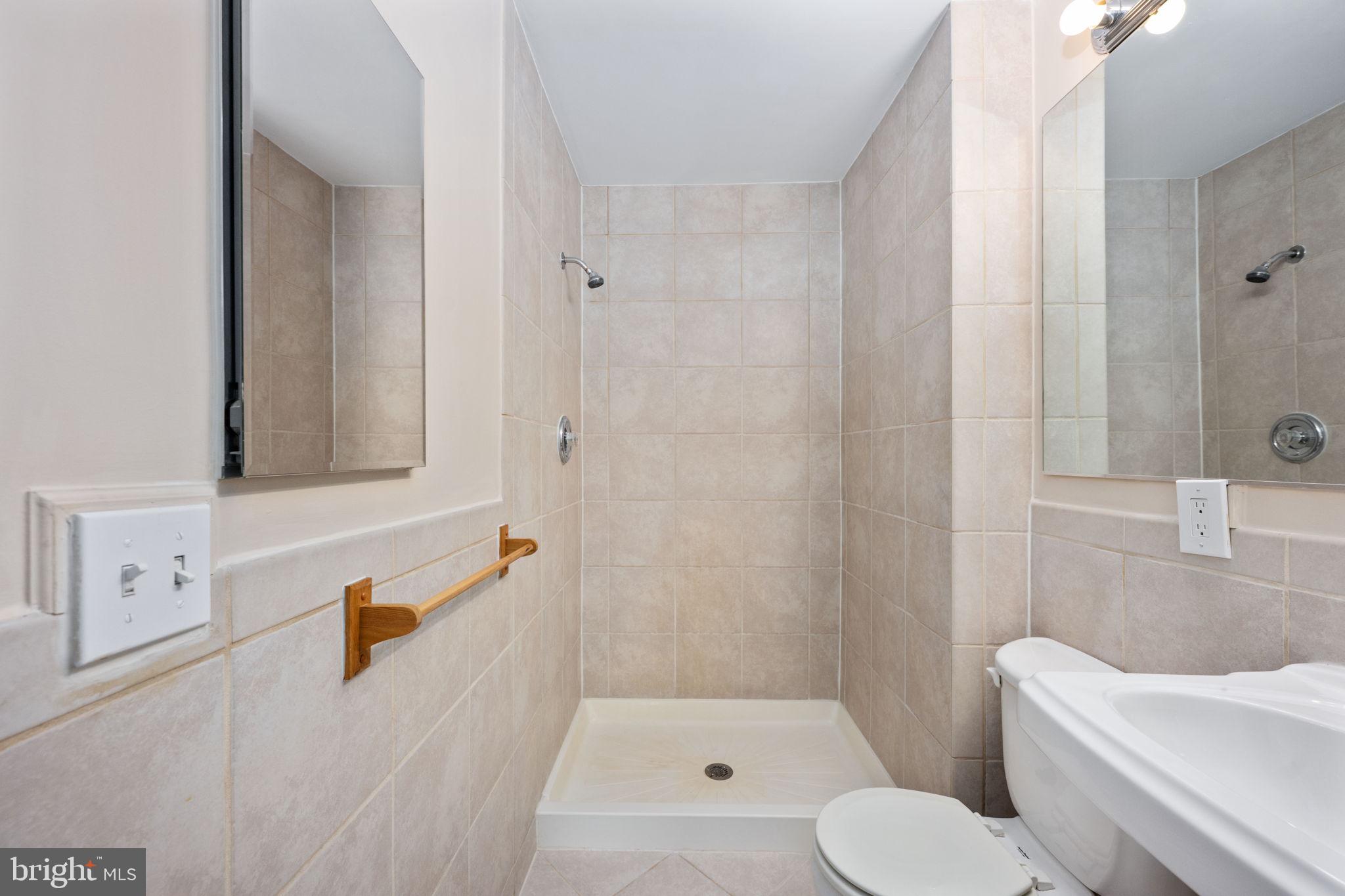 ROLLING OAKS - Residential