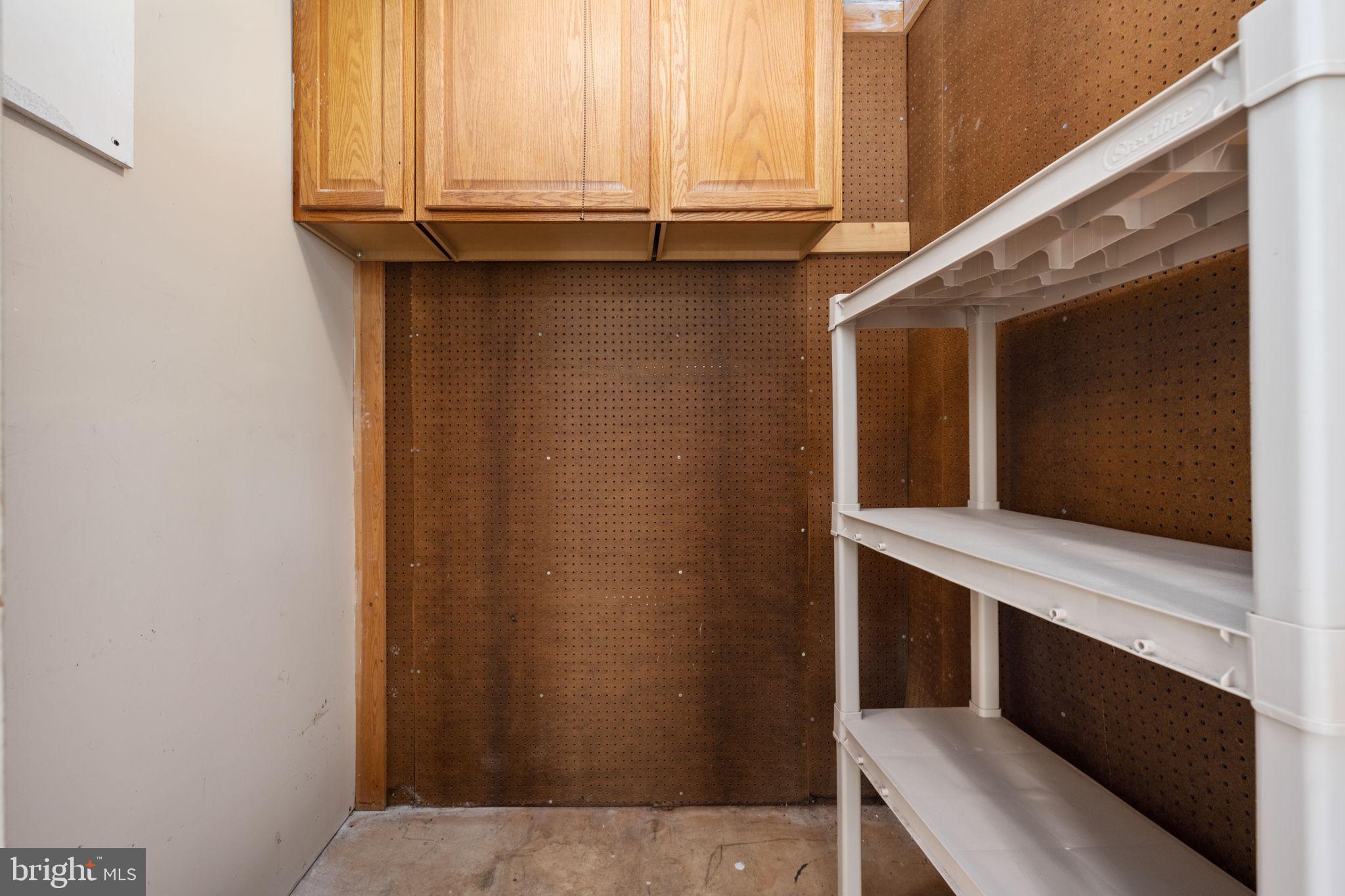 ROLLING OAKS - Residential