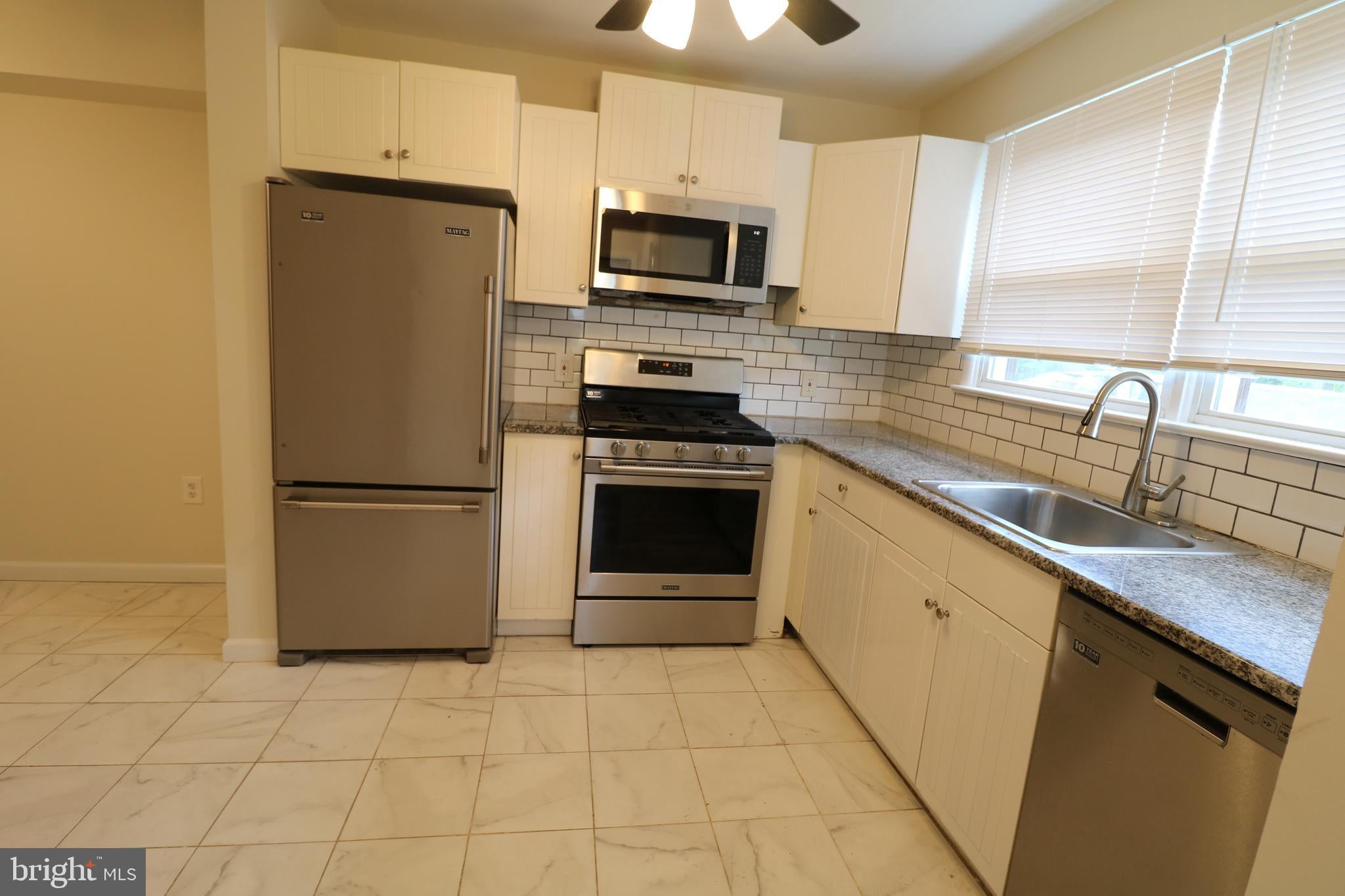 32 PIN OAK LANE