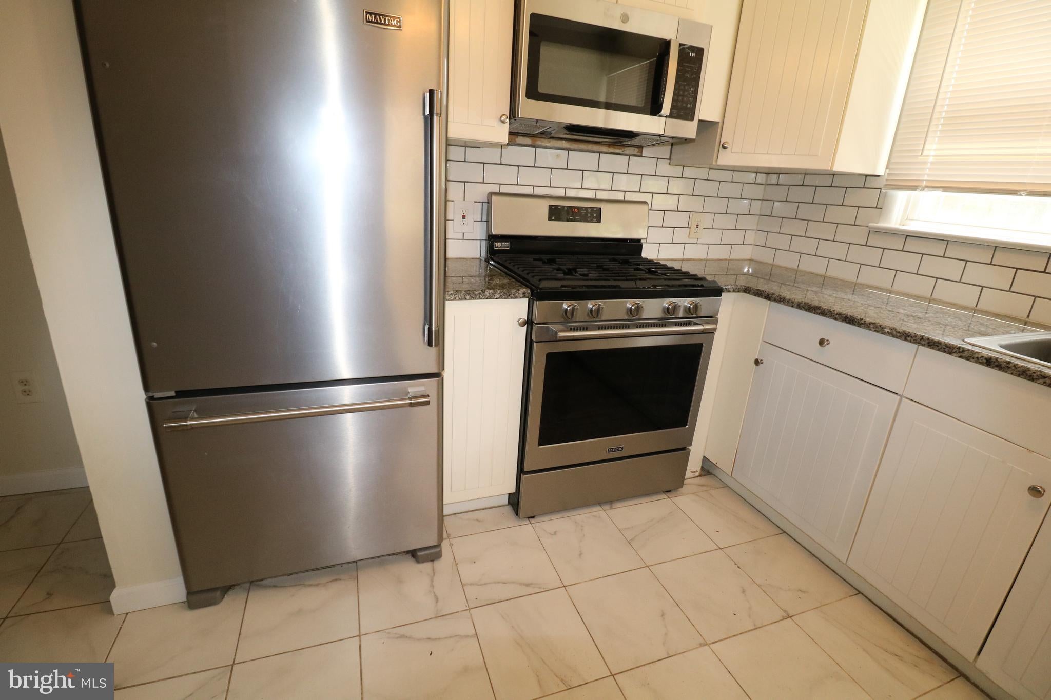 32 PIN OAK LANE