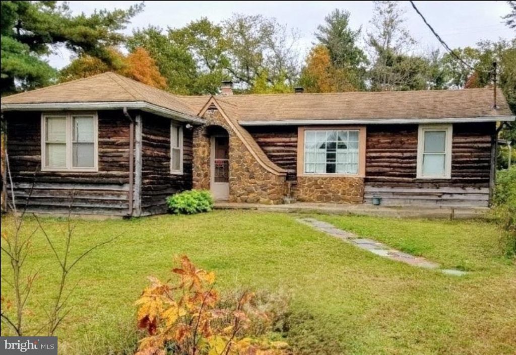 Photo of 330 E Forest Grove Road, VINELAND, NJ 08360 (MLS # NJCB2026576)