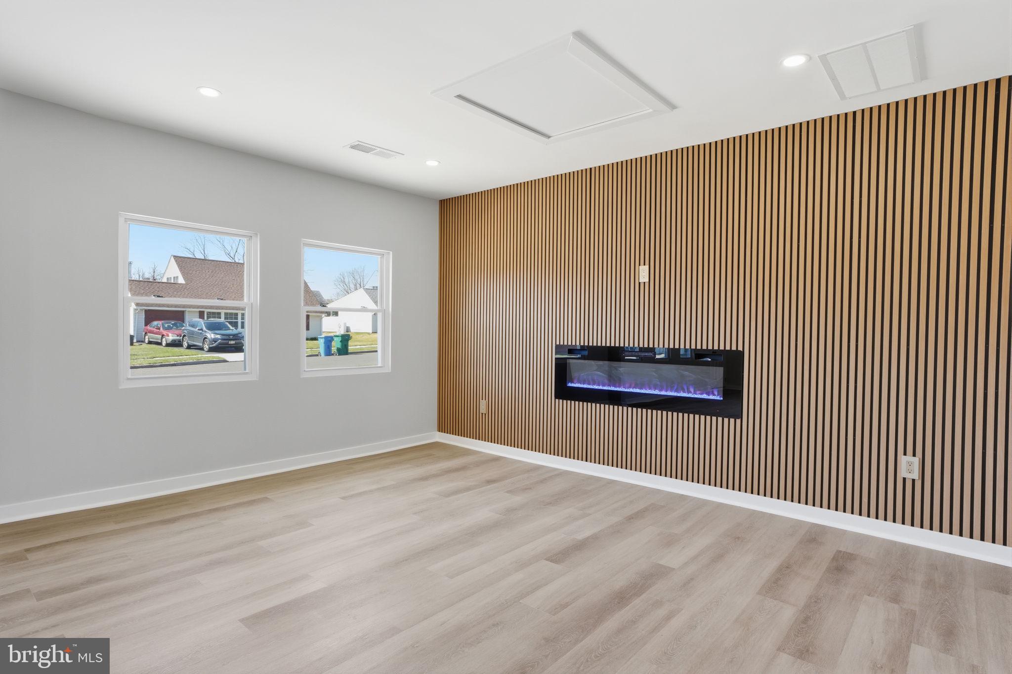 MILL CREEK FALLS - Residential