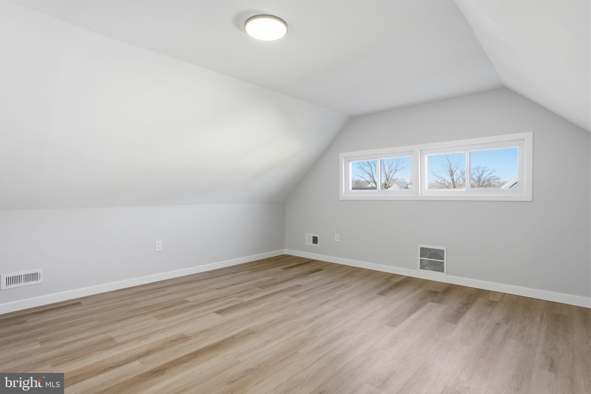 MILL CREEK FALLS - Residential