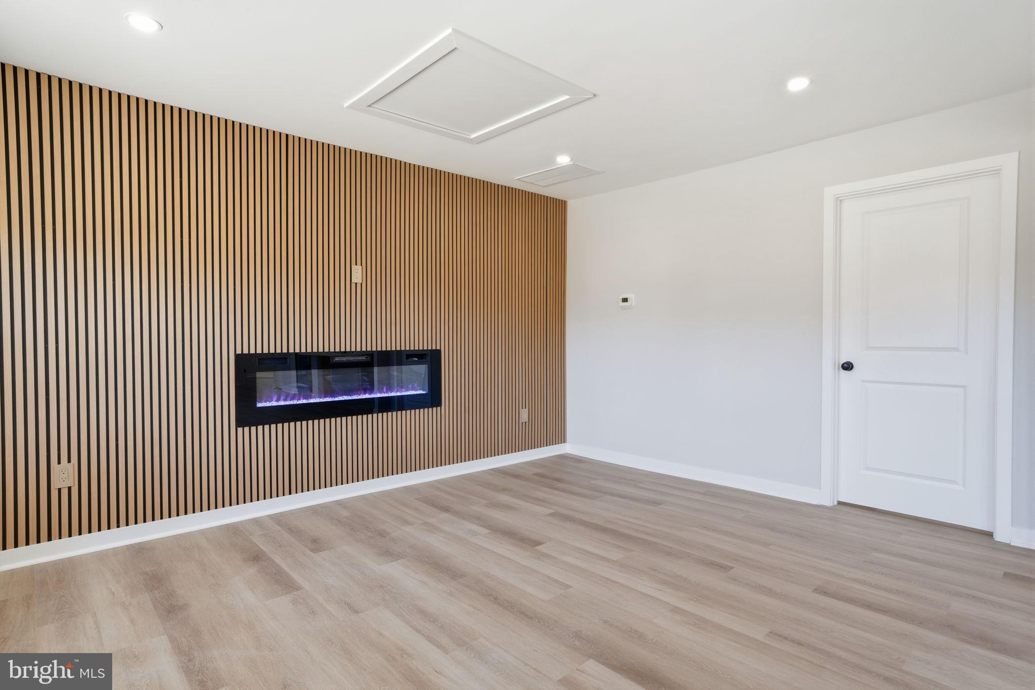 MILL CREEK FALLS - Residential