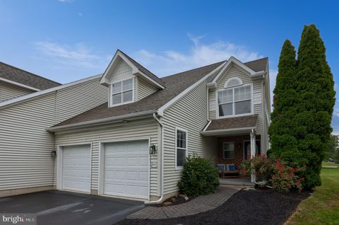 Photo of 1047 Kent Garden, LITITZ, PA 17543 (MLS # PALA2075168)
