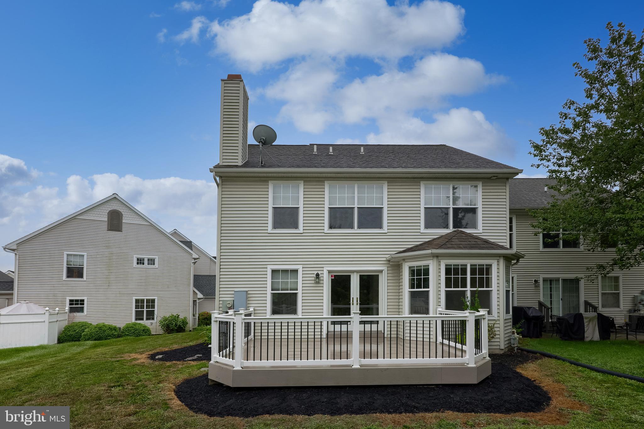 1047 KENT GARDEN