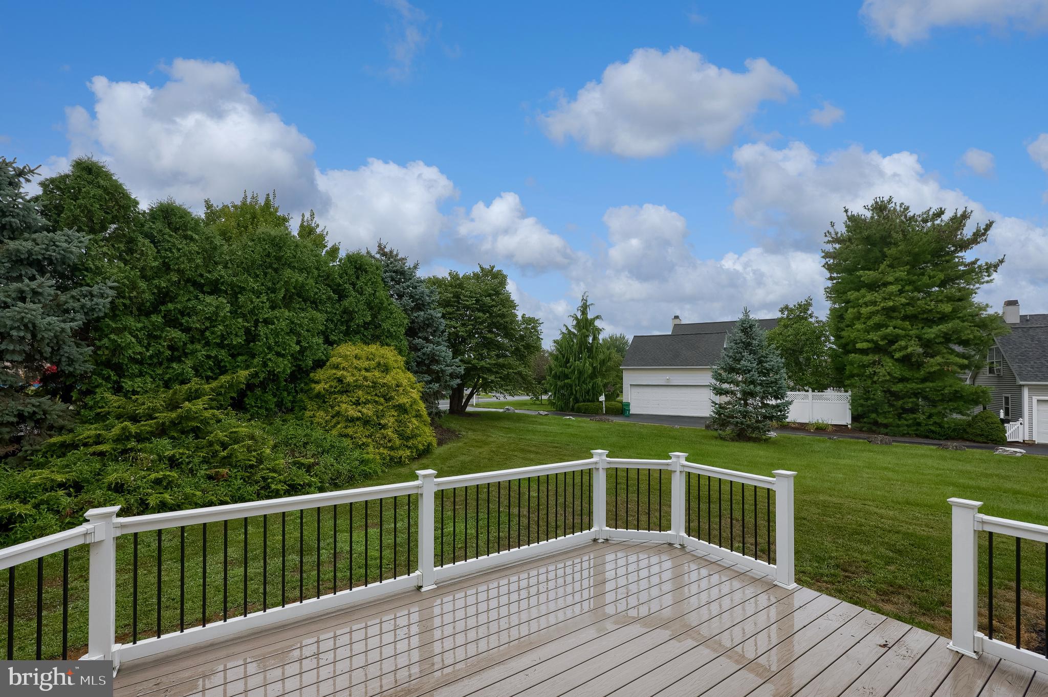 1047 KENT GARDEN
