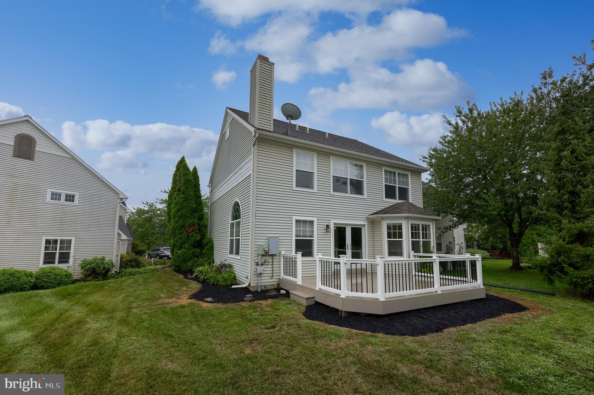 1047 KENT GARDEN