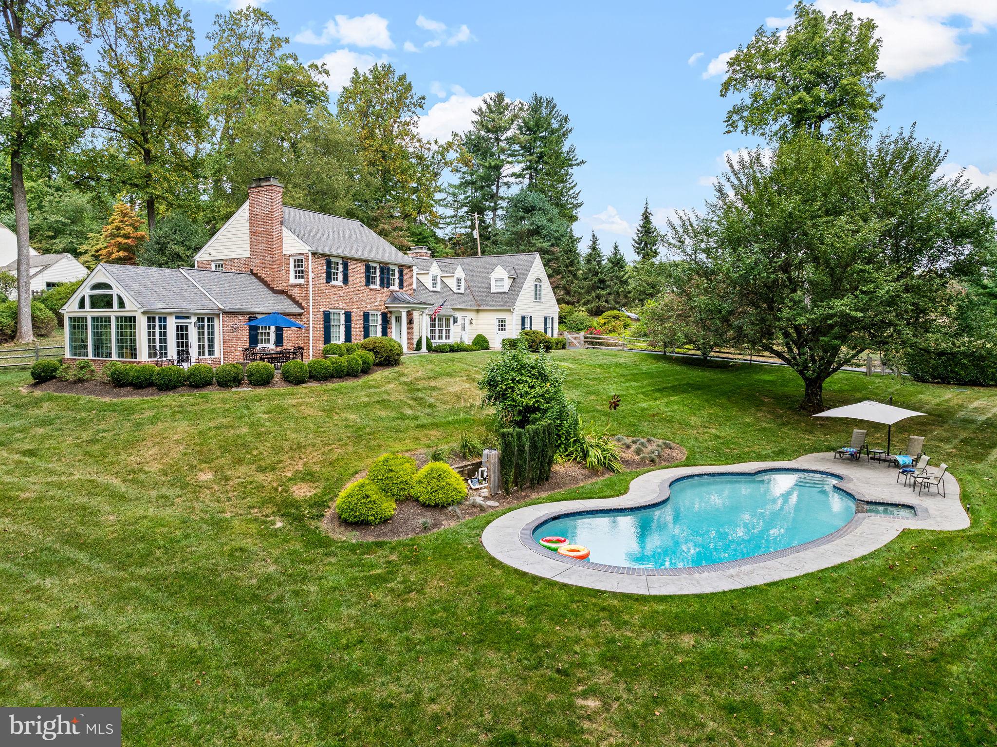 RADNOR HUNT - Residential