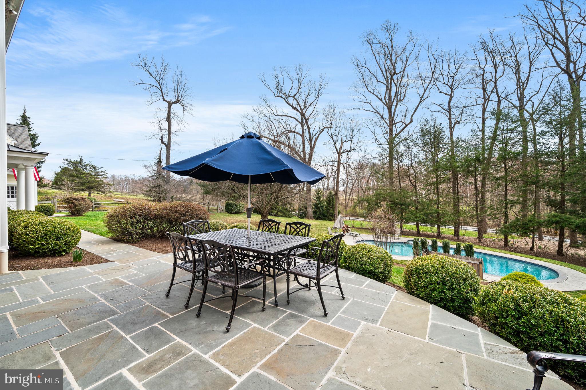 RADNOR HUNT - Residential