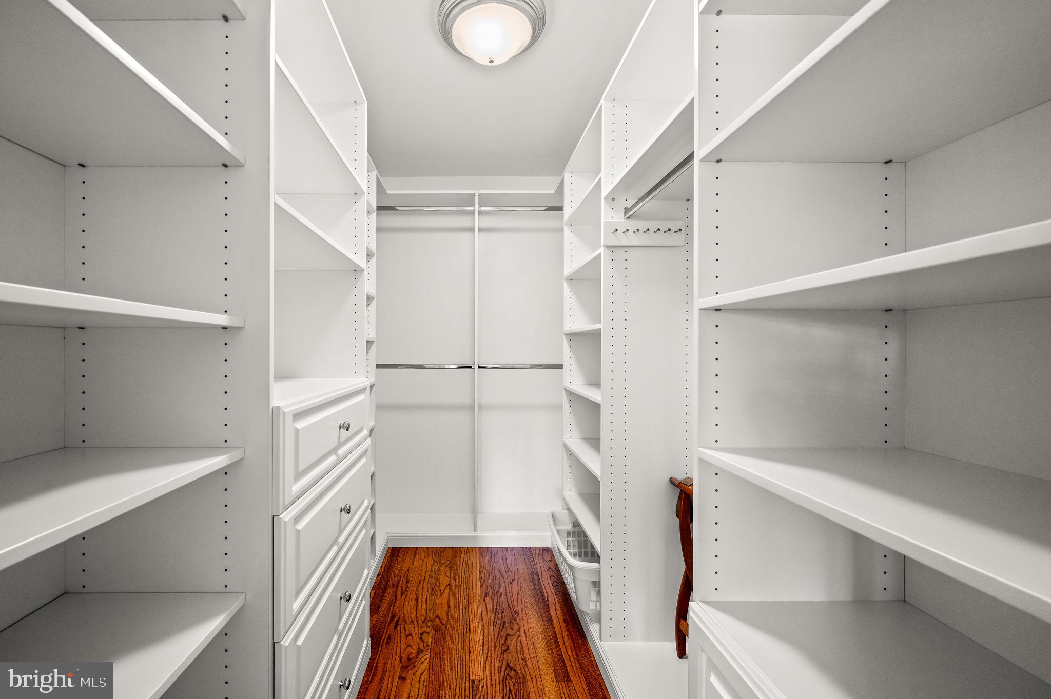 RADNOR HUNT - Residential