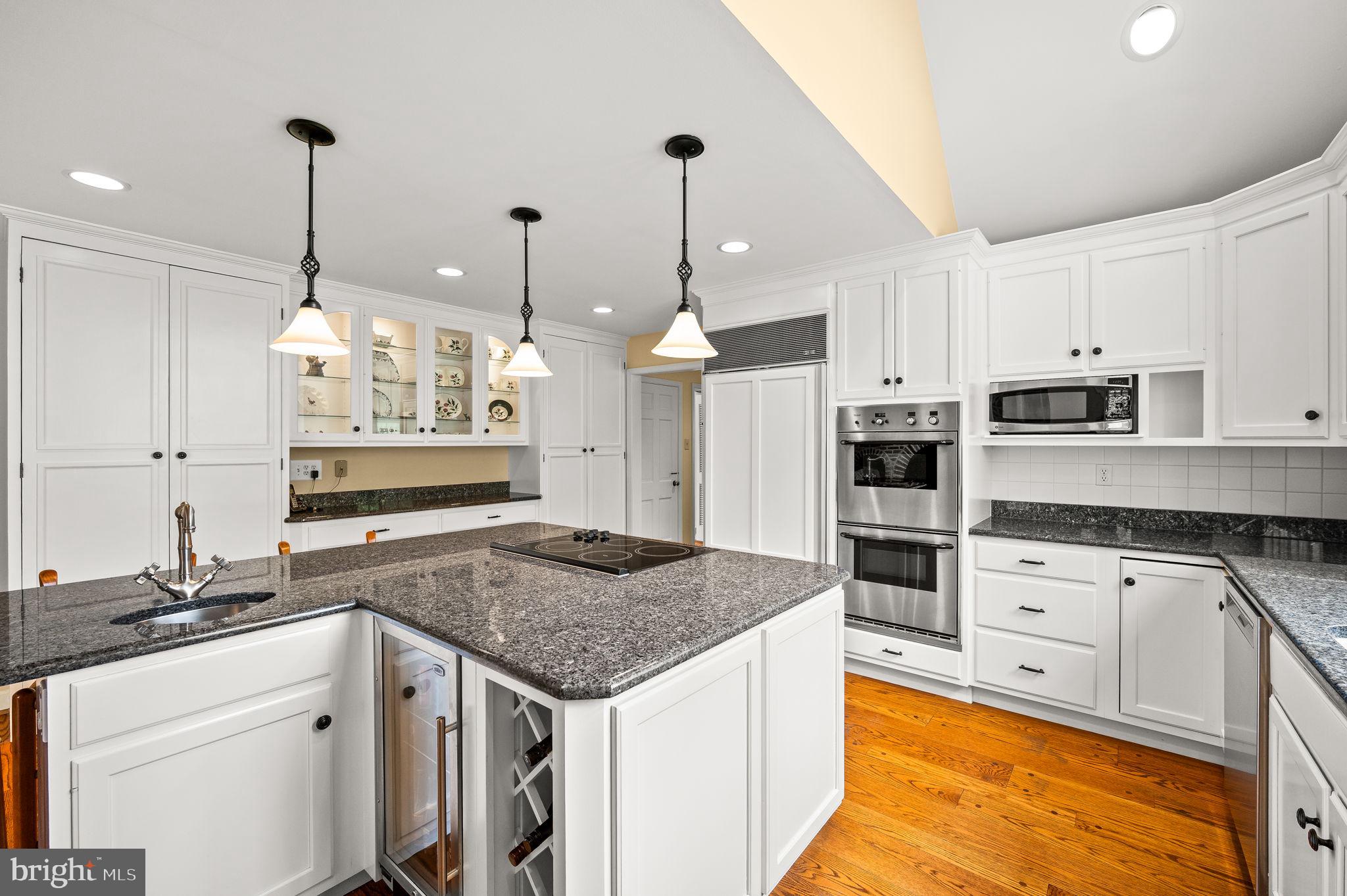 RADNOR HUNT - Residential