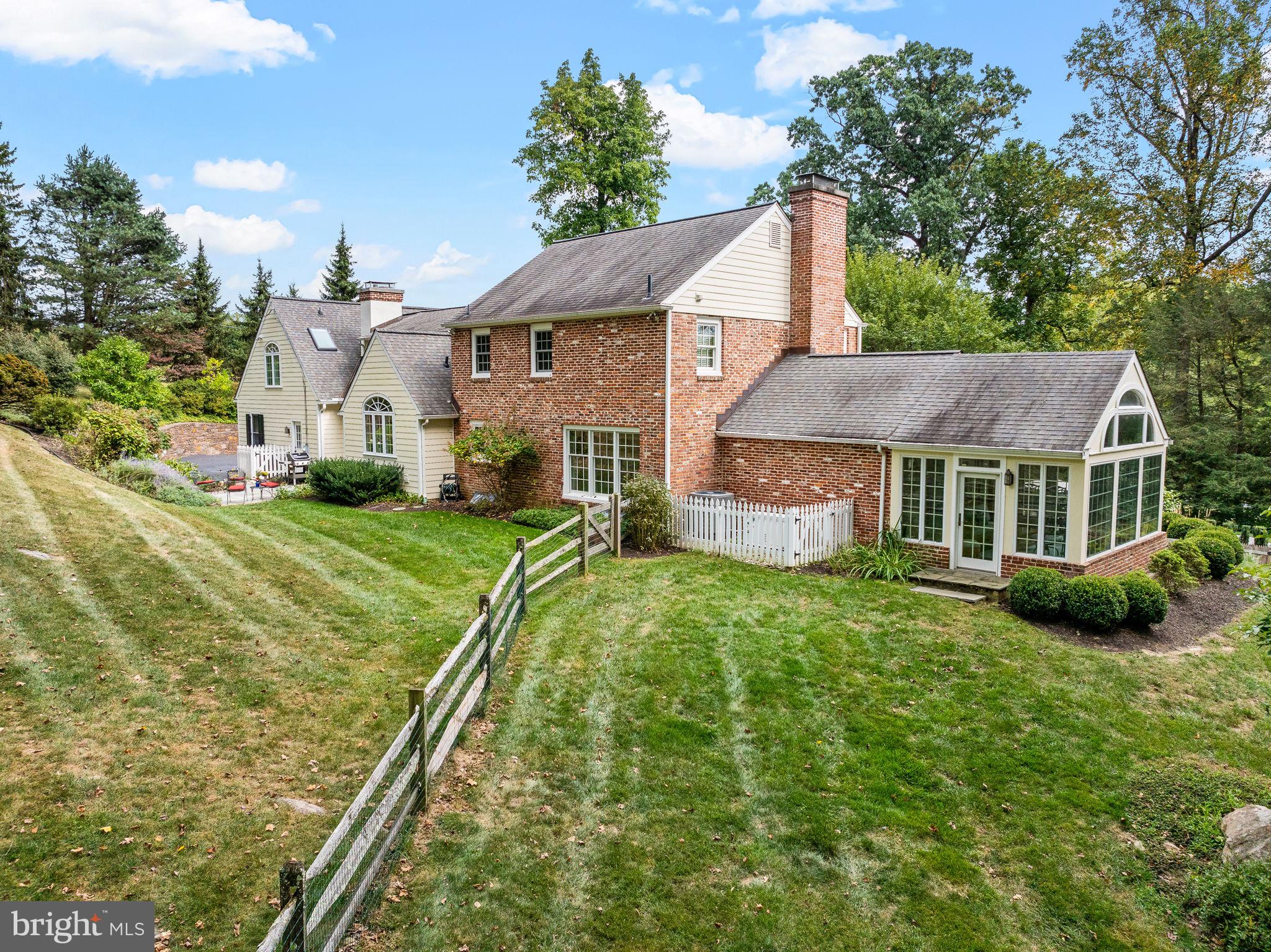 RADNOR HUNT - Residential