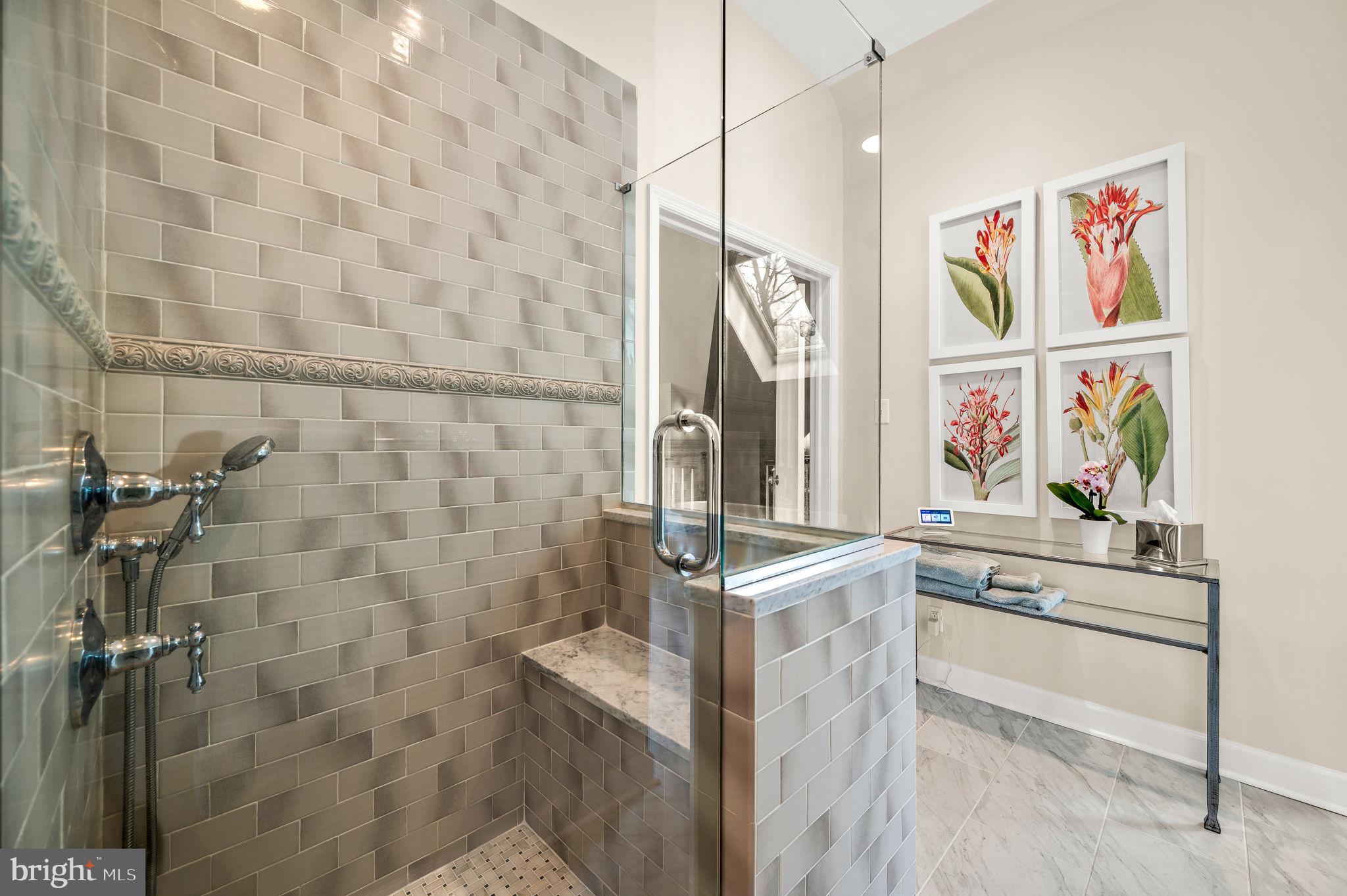 RADNOR HUNT - Residential