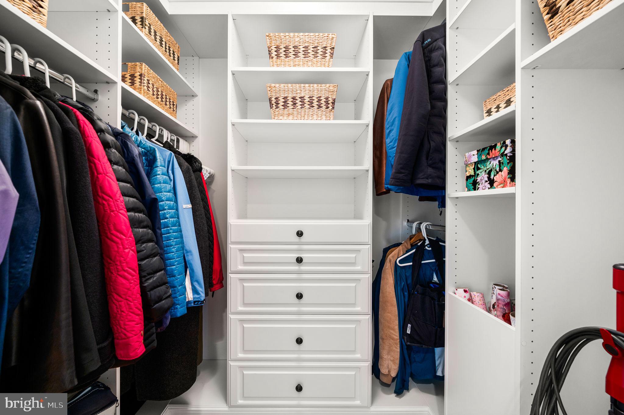 RADNOR HUNT - Residential