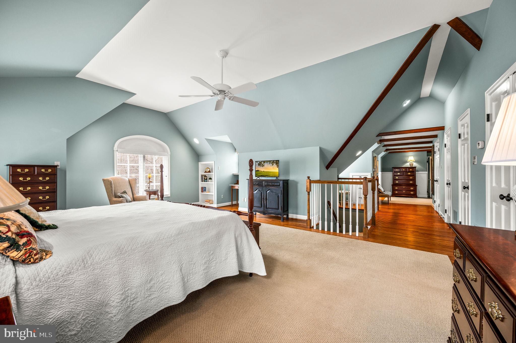 RADNOR HUNT - Residential