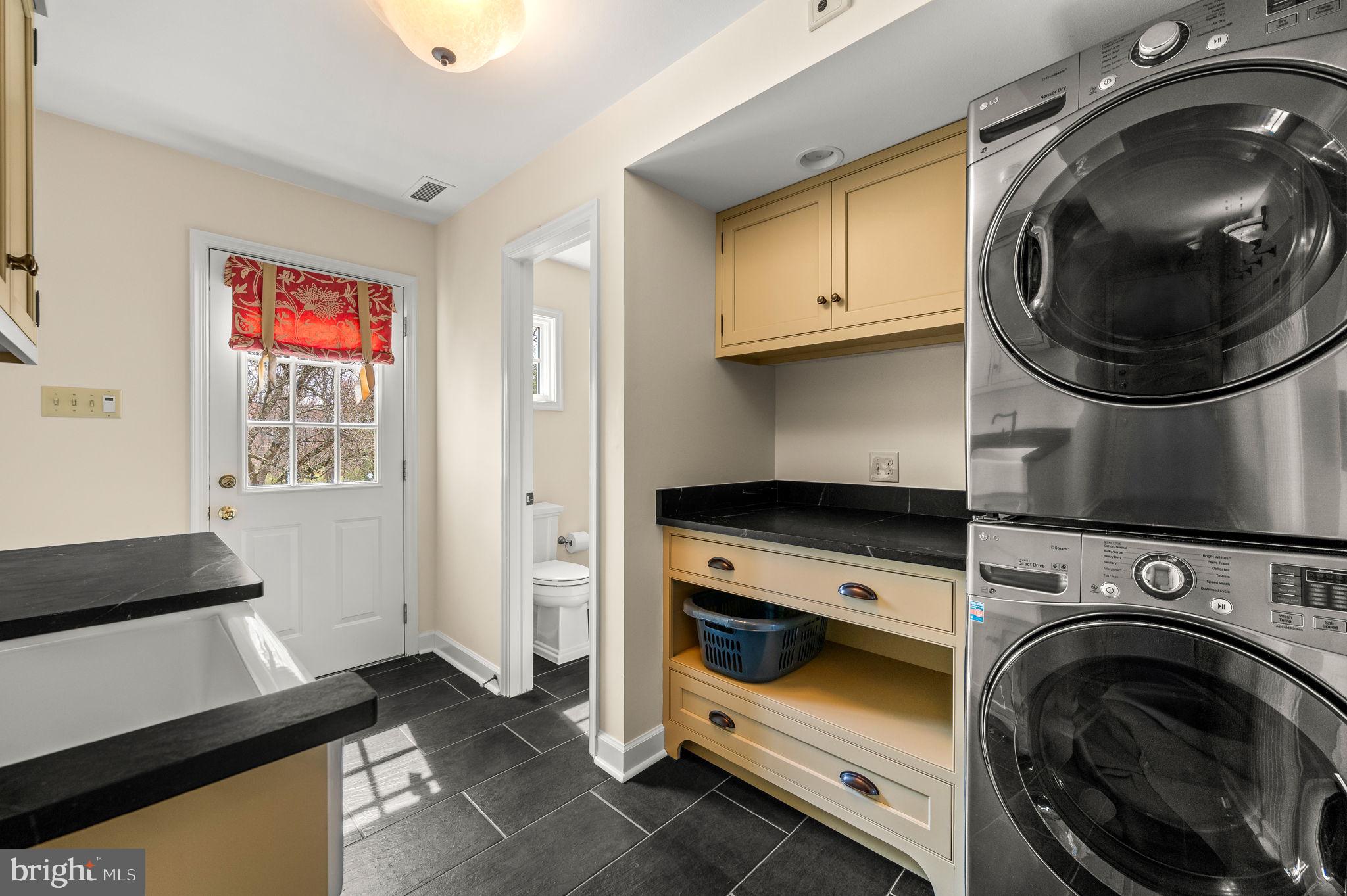 RADNOR HUNT - Residential