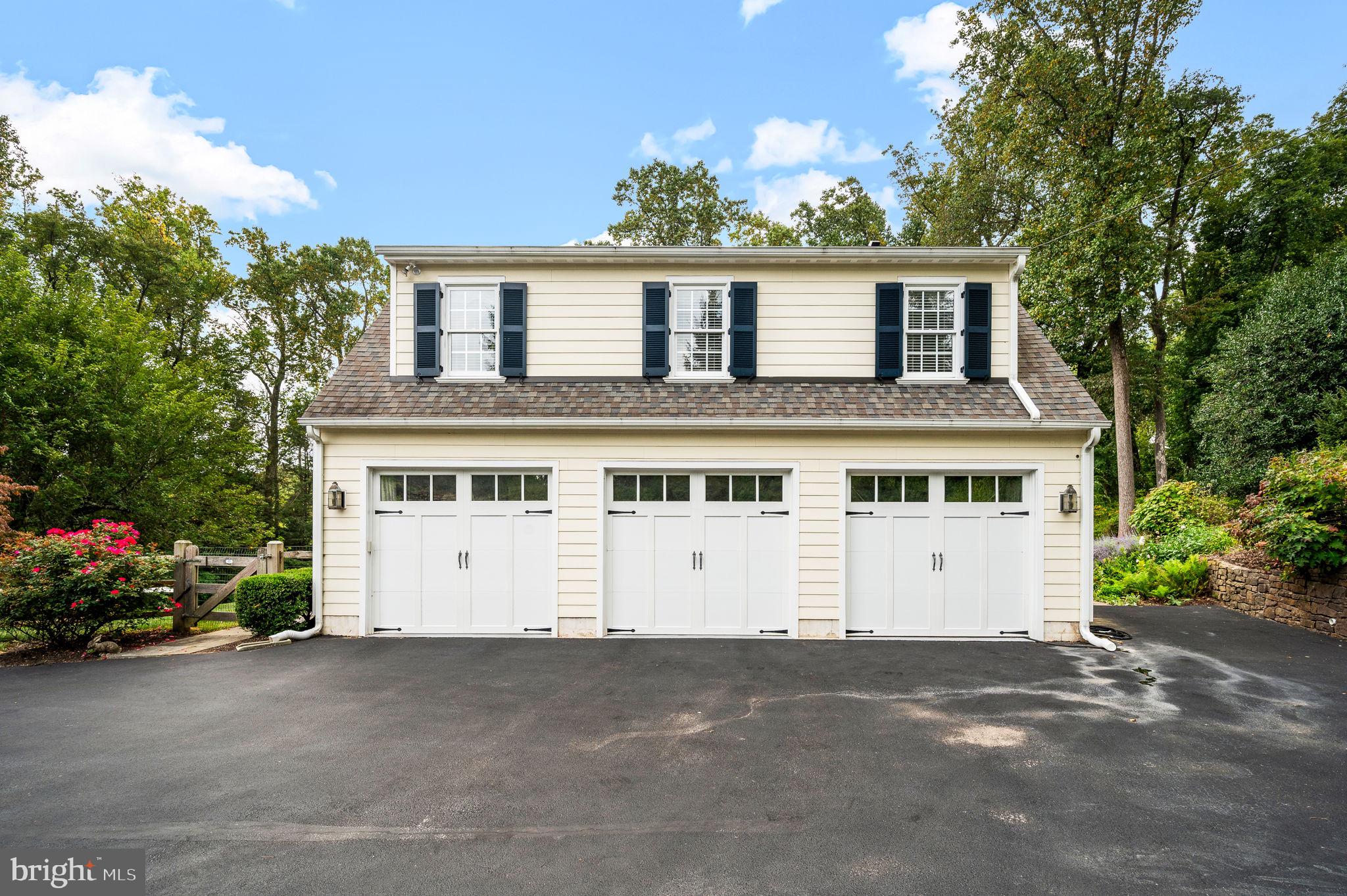 RADNOR HUNT - Residential