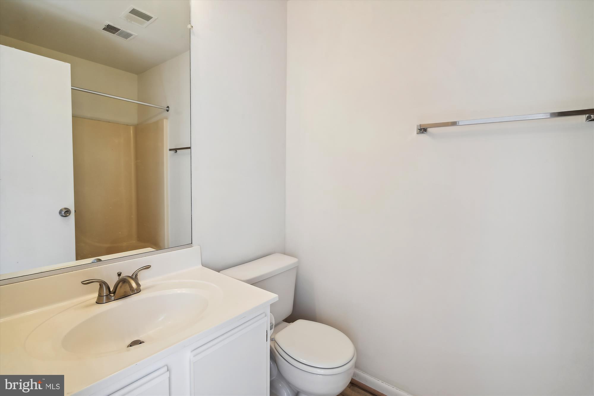 ANNAPOLIS OVERLOOK - Residential Lease