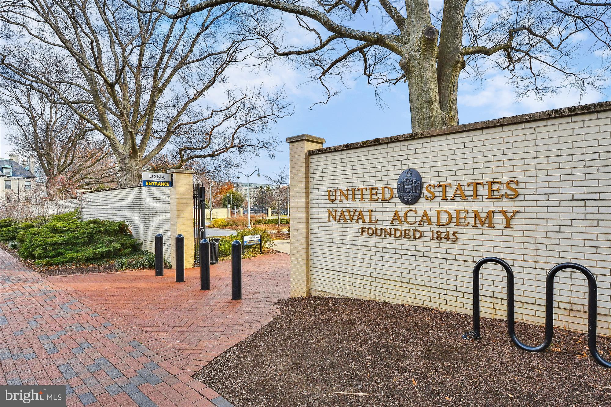 ANNAPOLIS OVERLOOK - Residential Lease