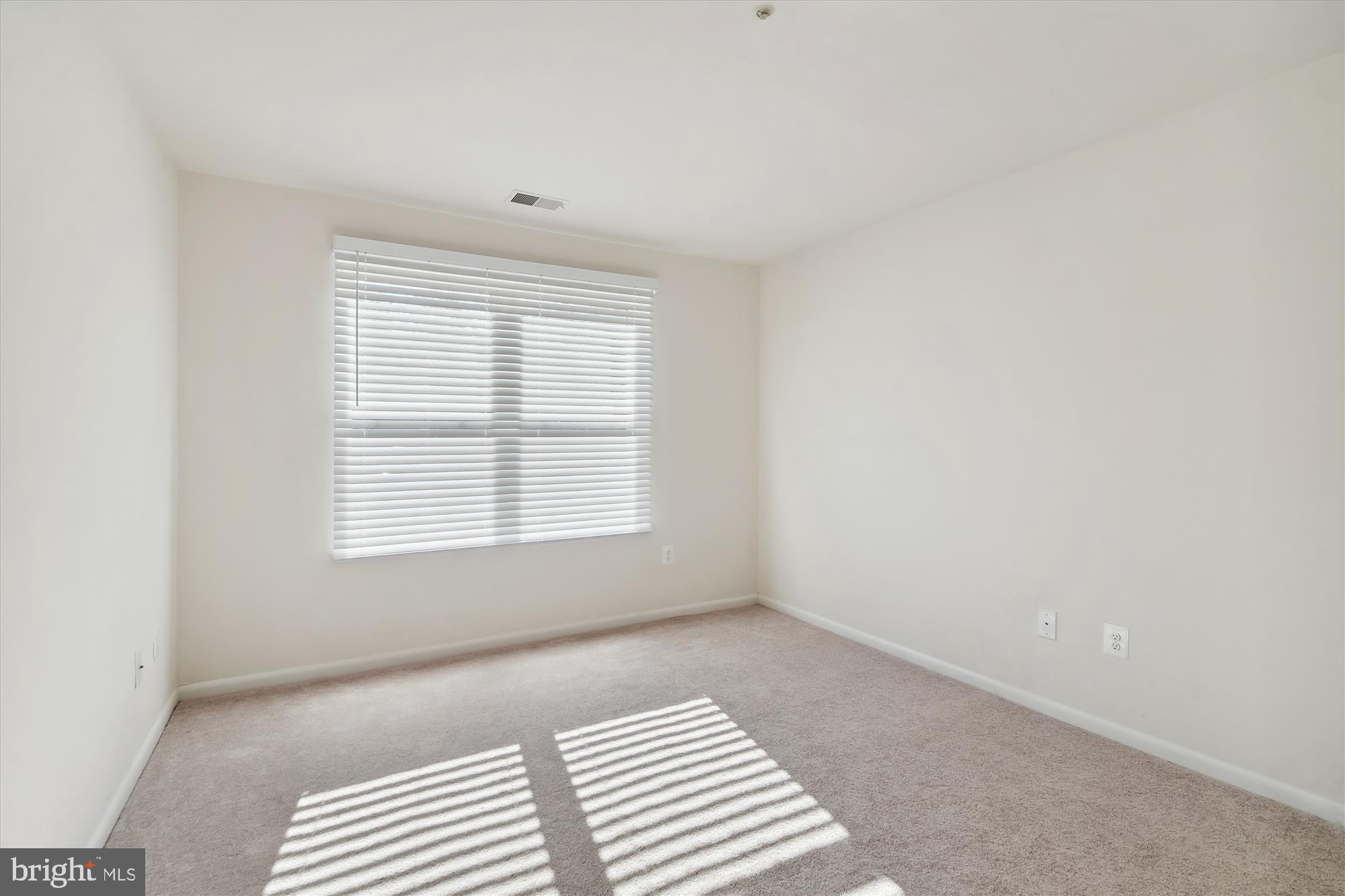 ANNAPOLIS OVERLOOK - Residential Lease