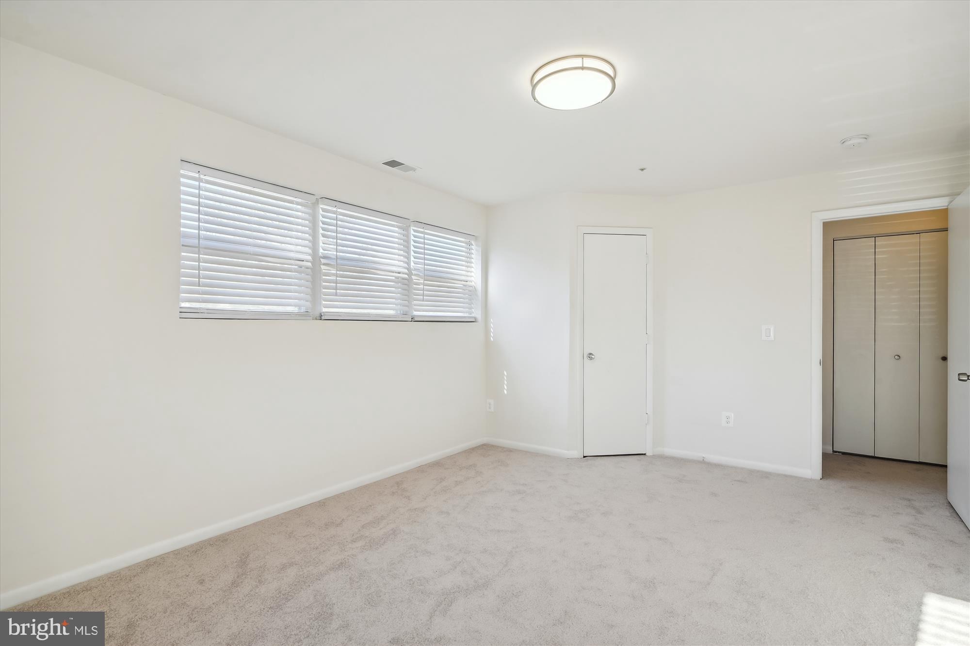 ANNAPOLIS OVERLOOK - Residential Lease