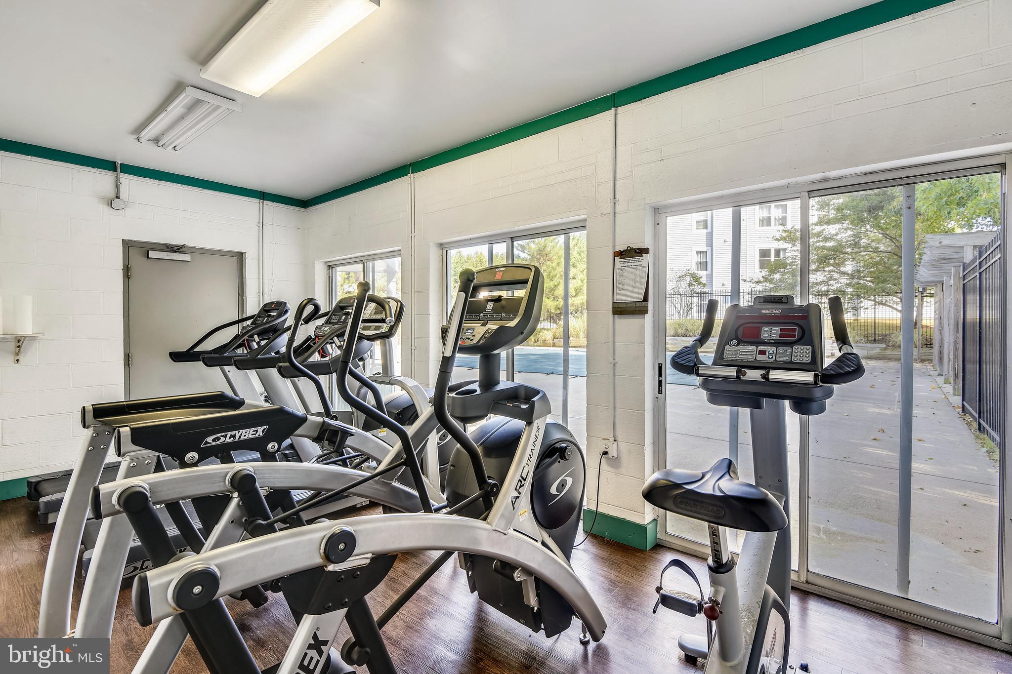 ANNAPOLIS OVERLOOK - Residential Lease