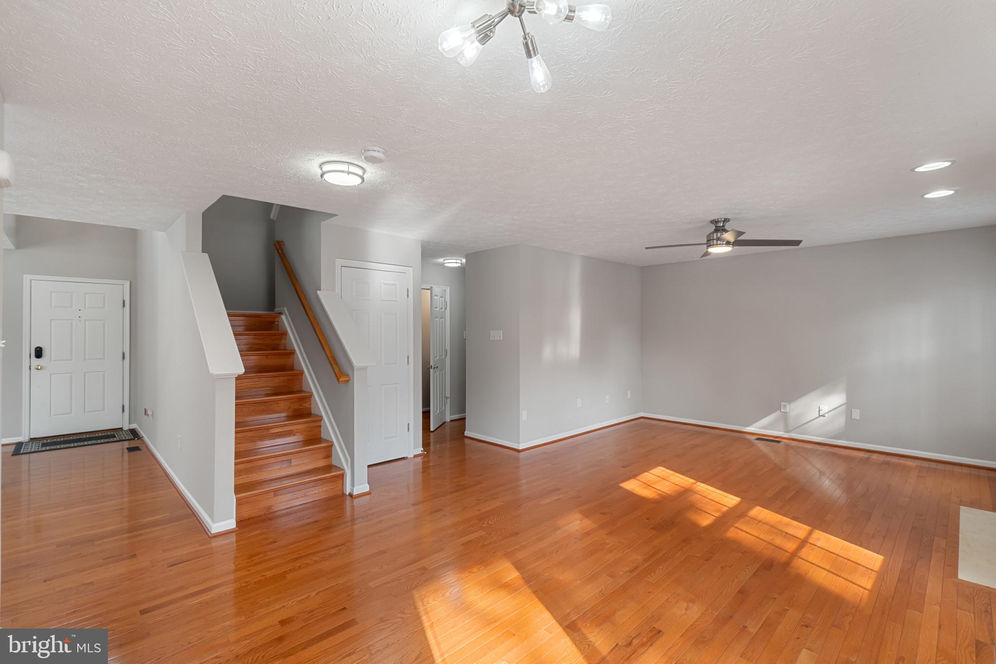 VILLAGE OF RIVER HILL - Residential