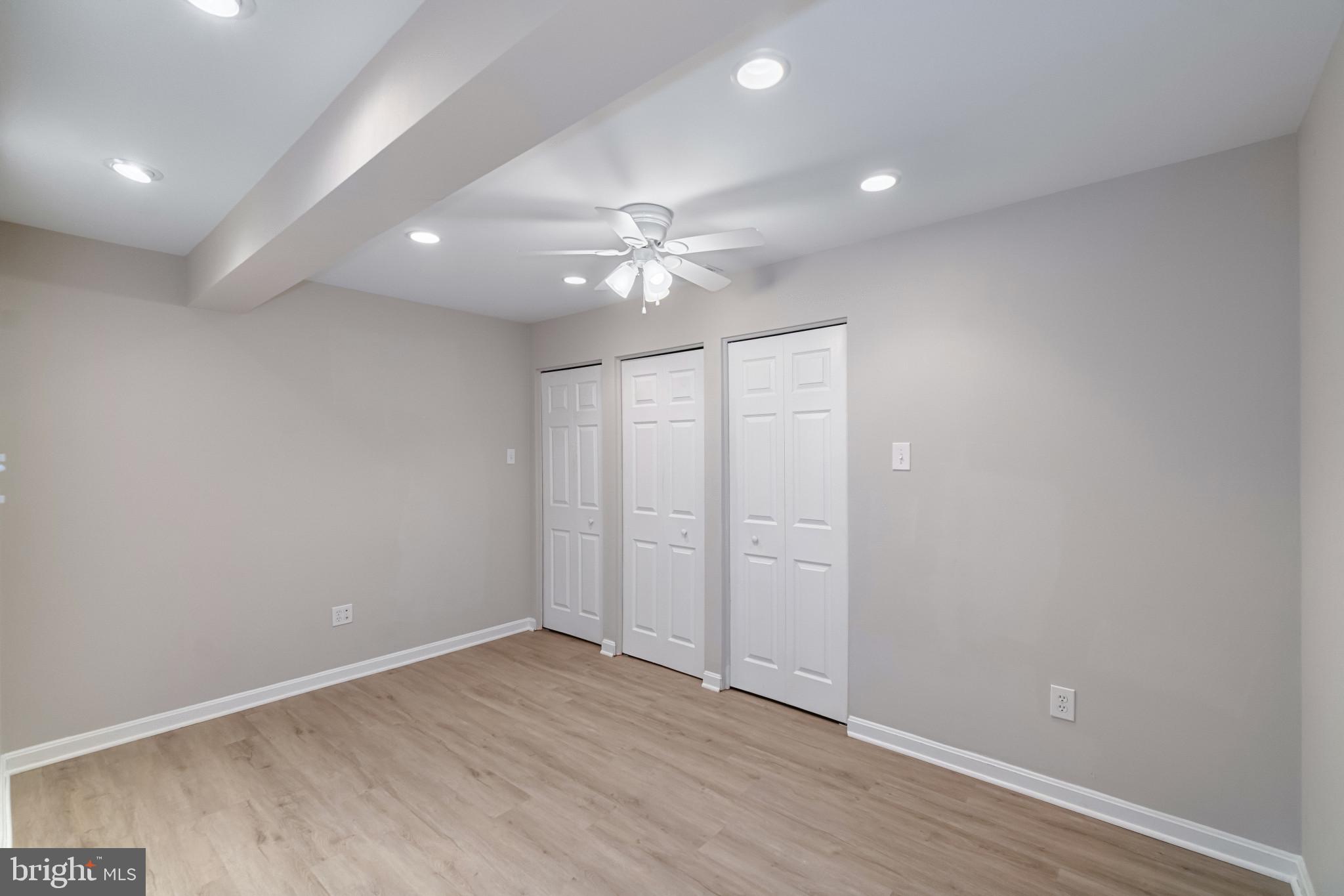 VILLAGE OF RIVER HILL - Residential