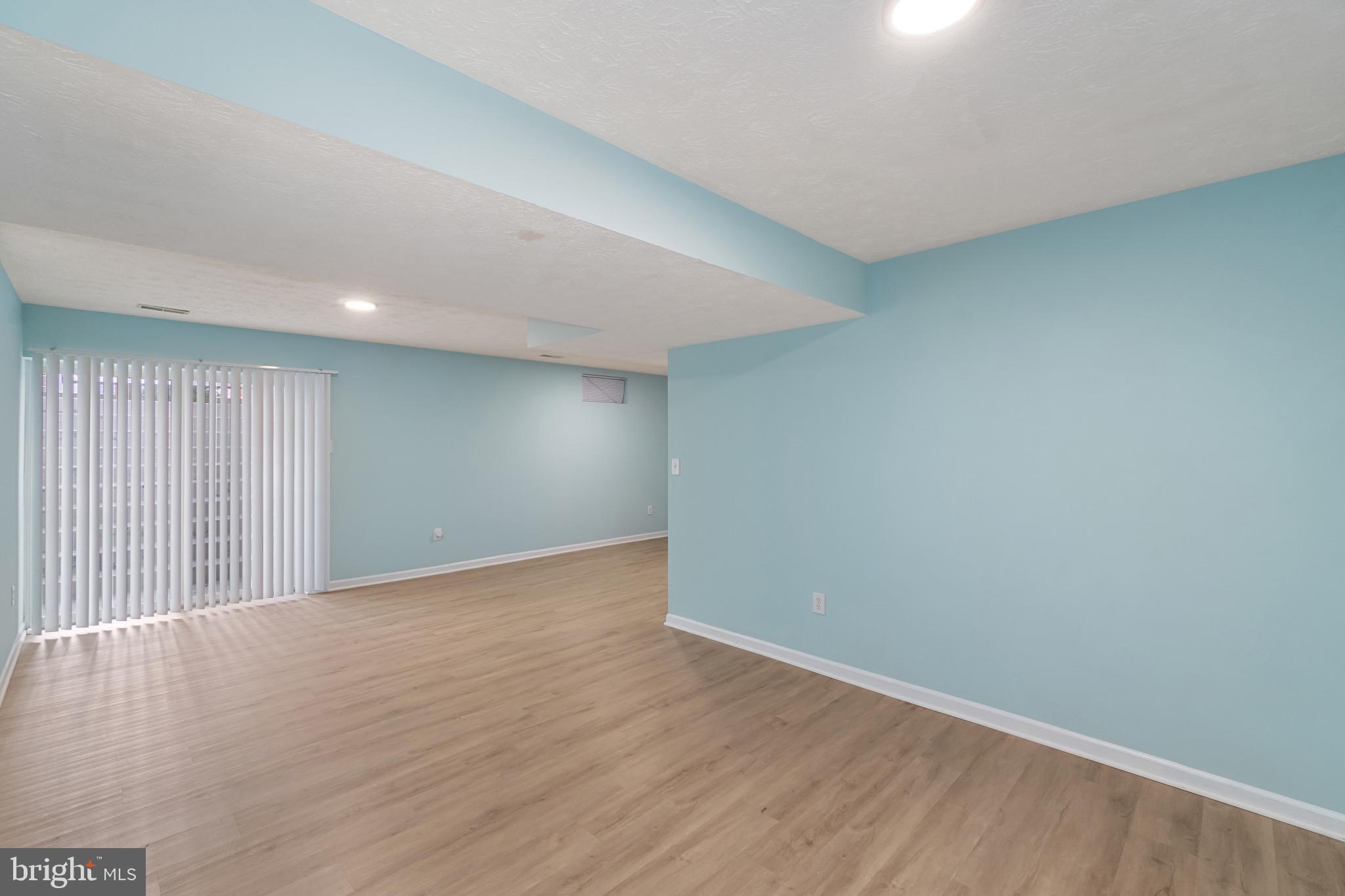 VILLAGE OF RIVER HILL - Residential