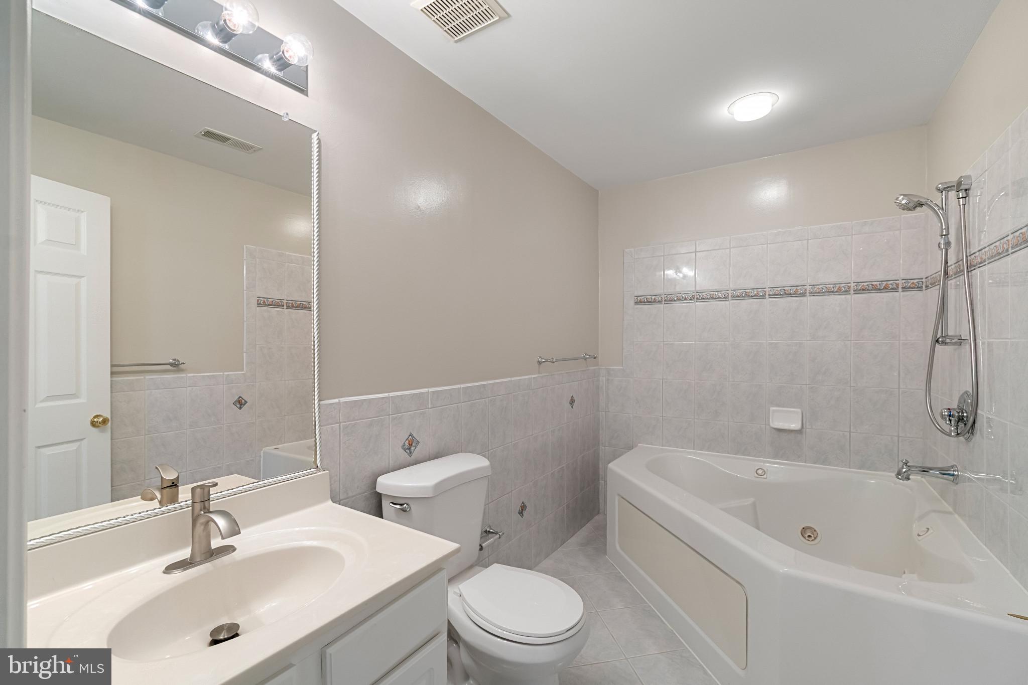 VILLAGE OF RIVER HILL - Residential