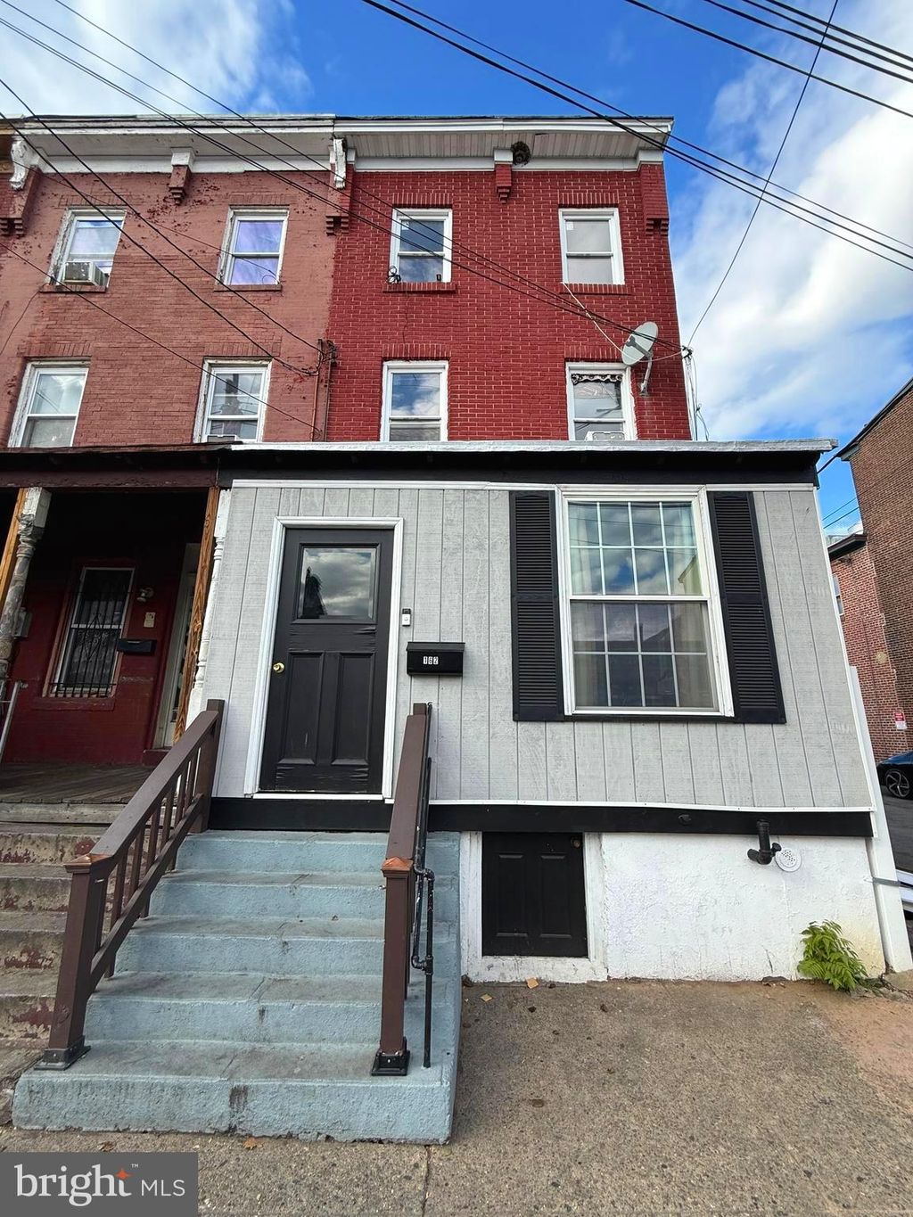 Photo of 162 Hamilton Avenue, TRENTON, NJ 08609 (MLS # NJME2068930)