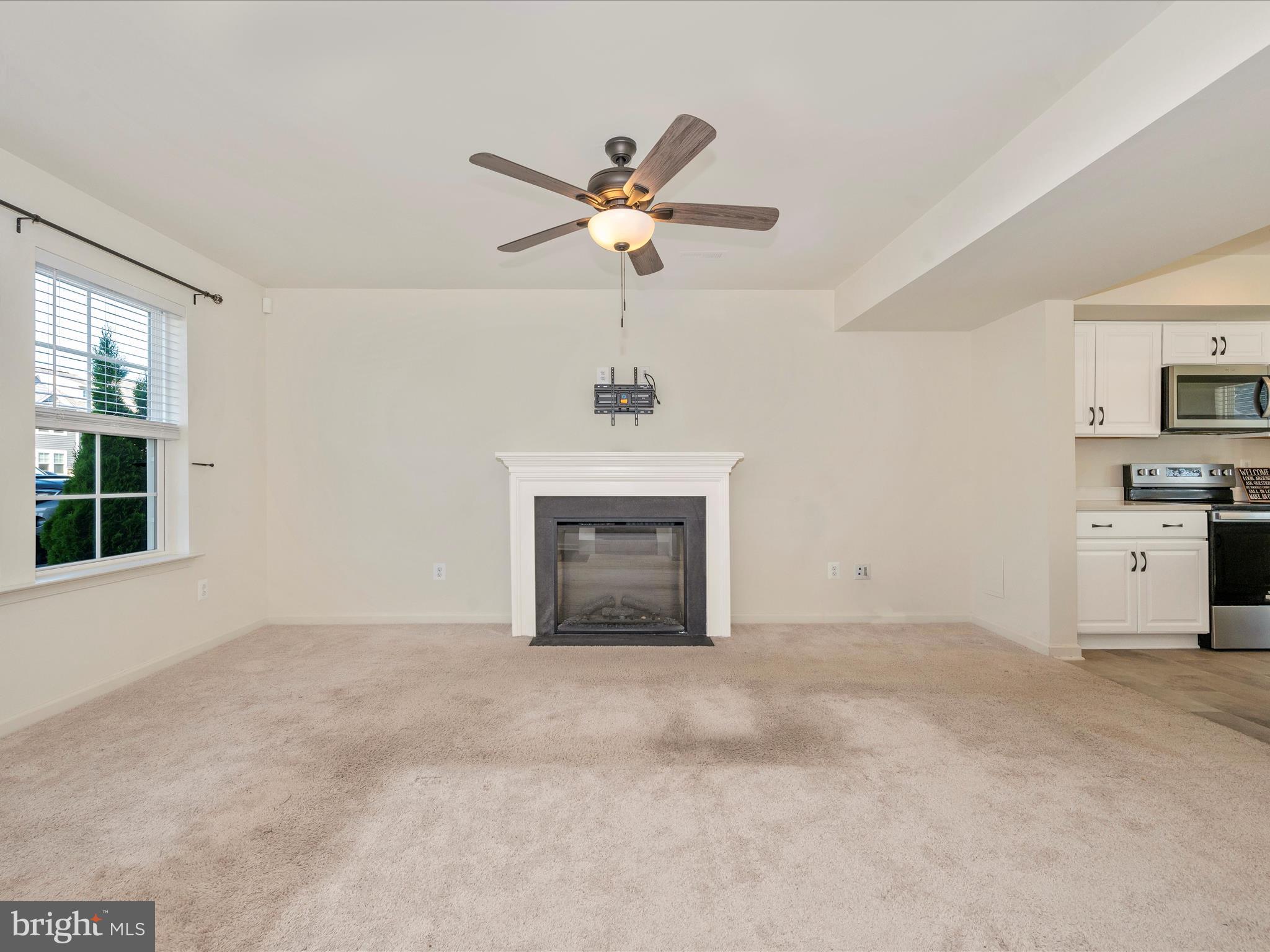 WHISPERING PINES - Residential