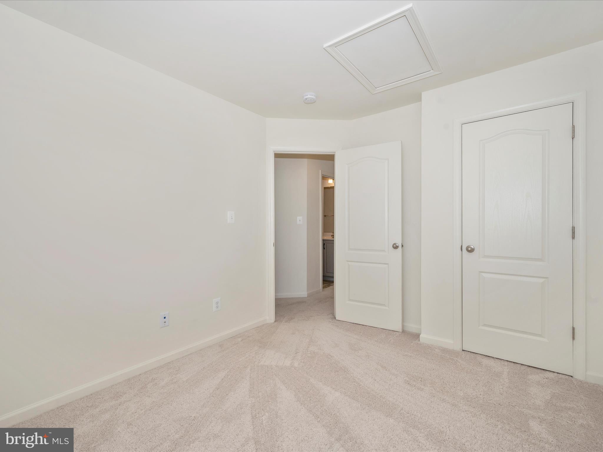 WHISPERING PINES - Residential