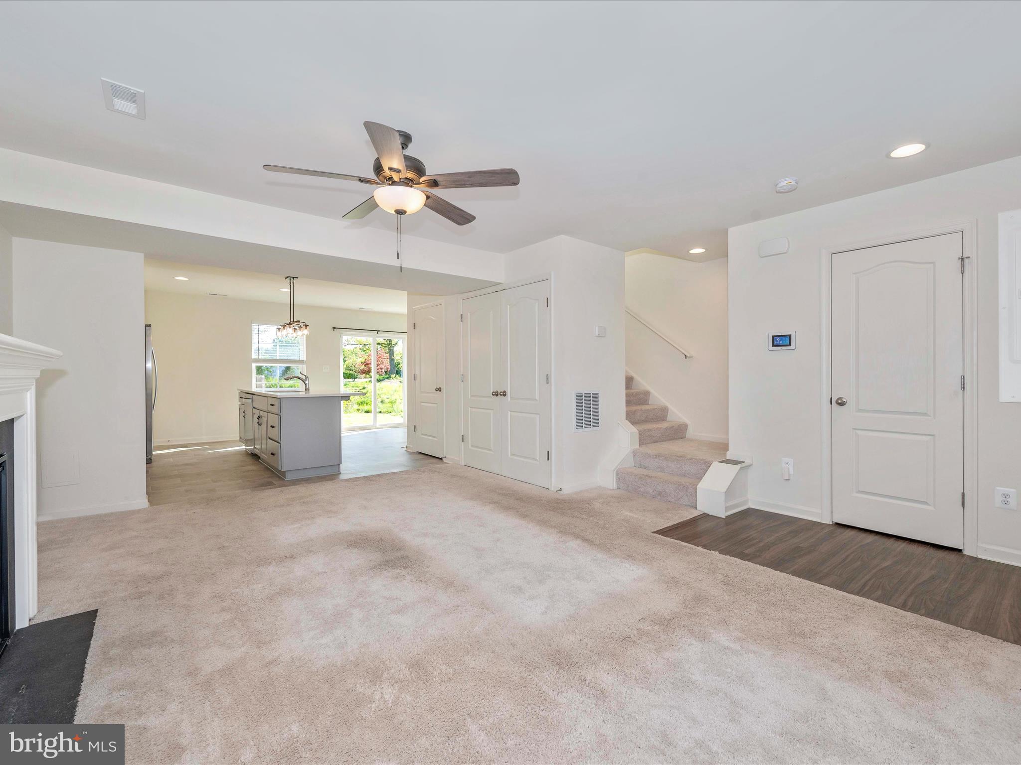 WHISPERING PINES - Residential