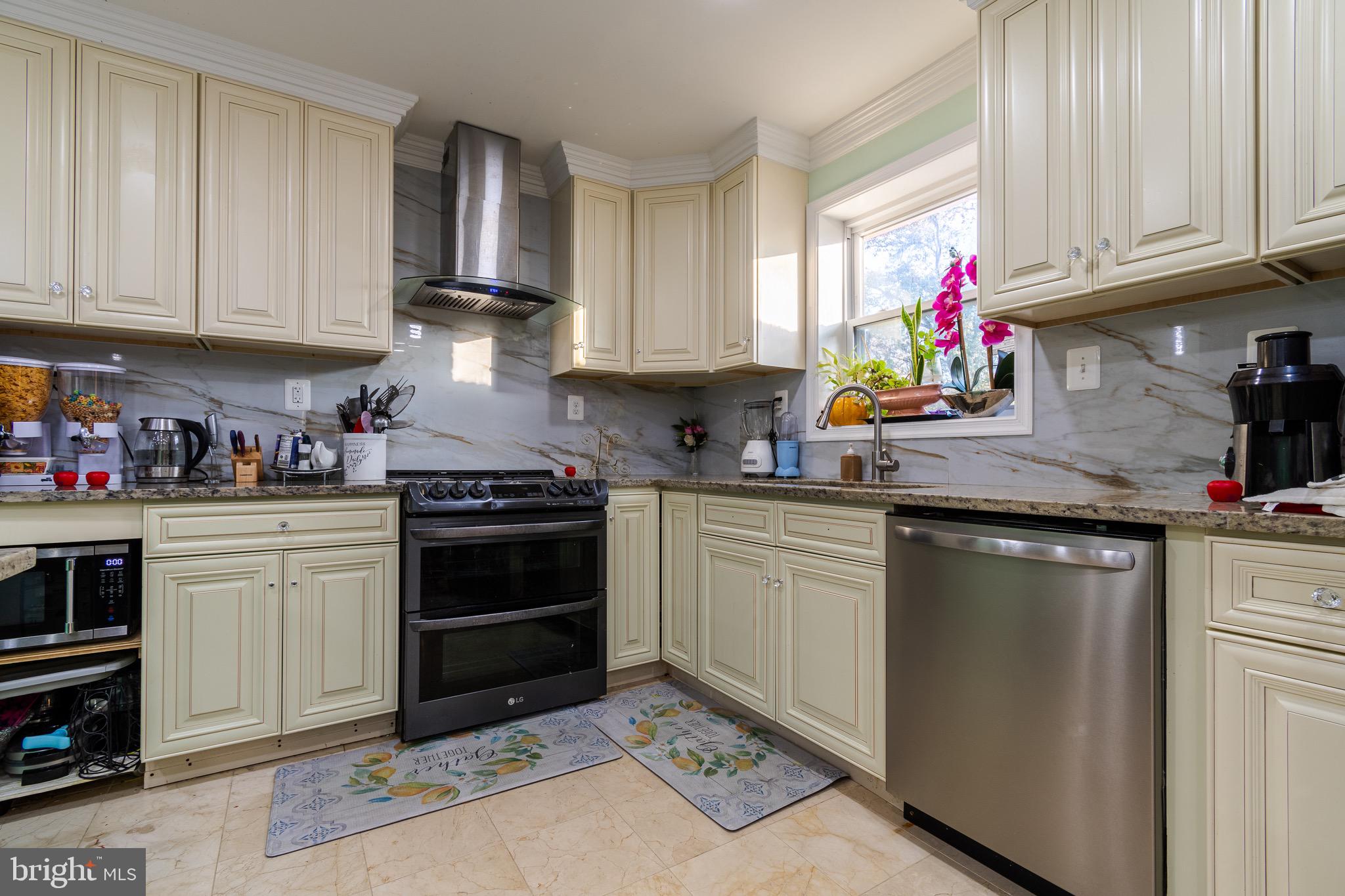 CALTOR MANOR - Residential