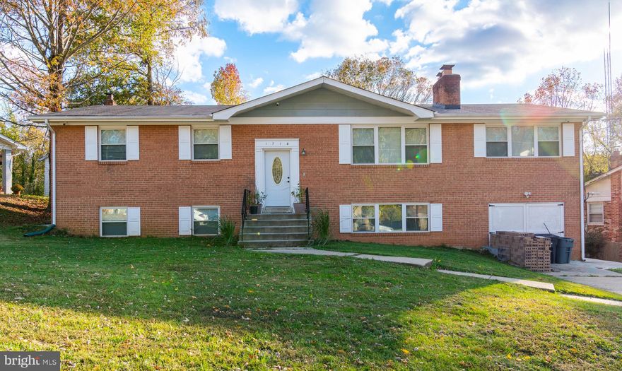 Very large beautiful home fully renovated in 2019, 4 full bedrooms in upper level with two bathrooms and super spacious basement with independent entrance and additional 3 full bedrooms, and one full bathroom, garage and large common area. Ideal home for a large family or someone looking for a fully independent basement for socializing. Property  is in great moving ready condition it will be sold as-is.