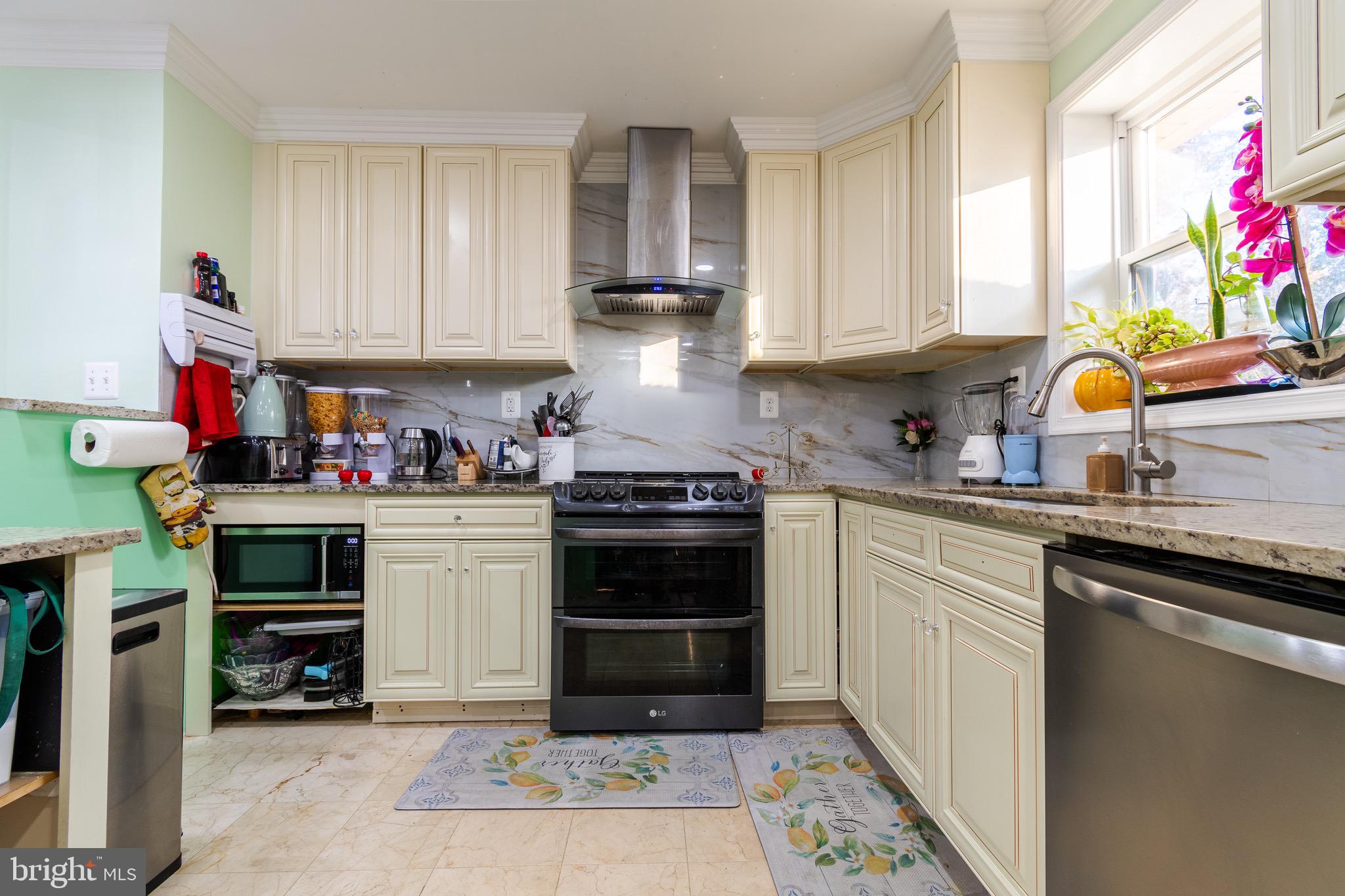 CALTOR MANOR - Residential