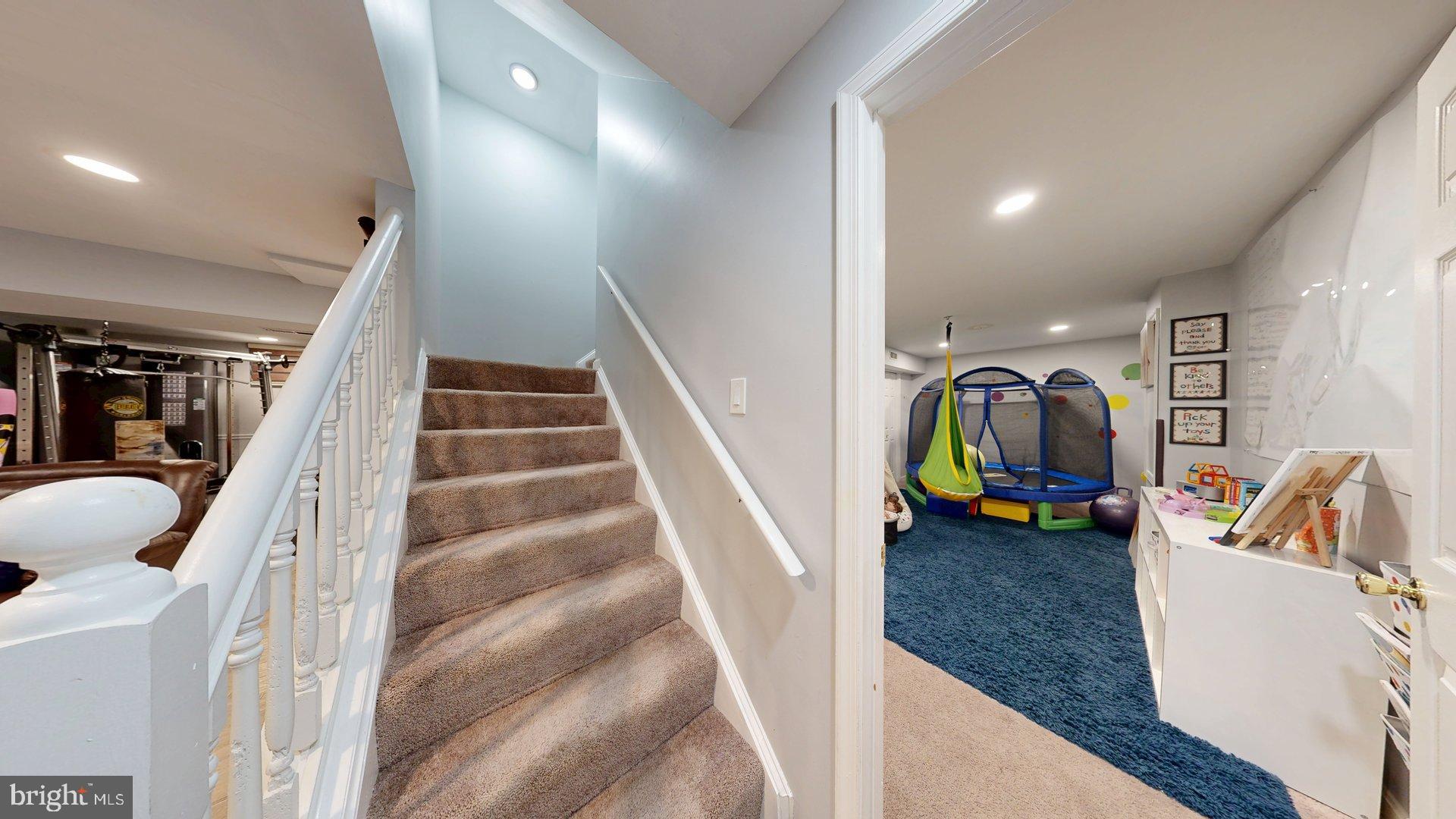 GUNNERS LAKE VILLAGE - Residential