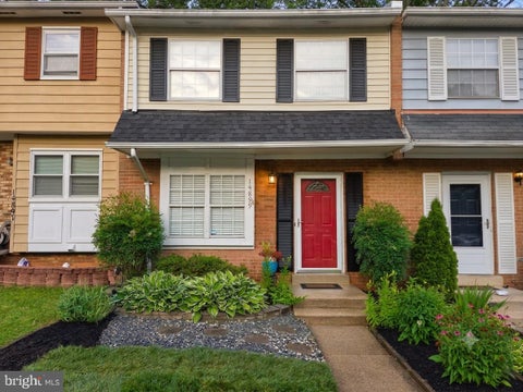 Photo of 14899 Emberdale Drive, WOODBRIDGE, VA 22193 (MLS # VAPW2122450)