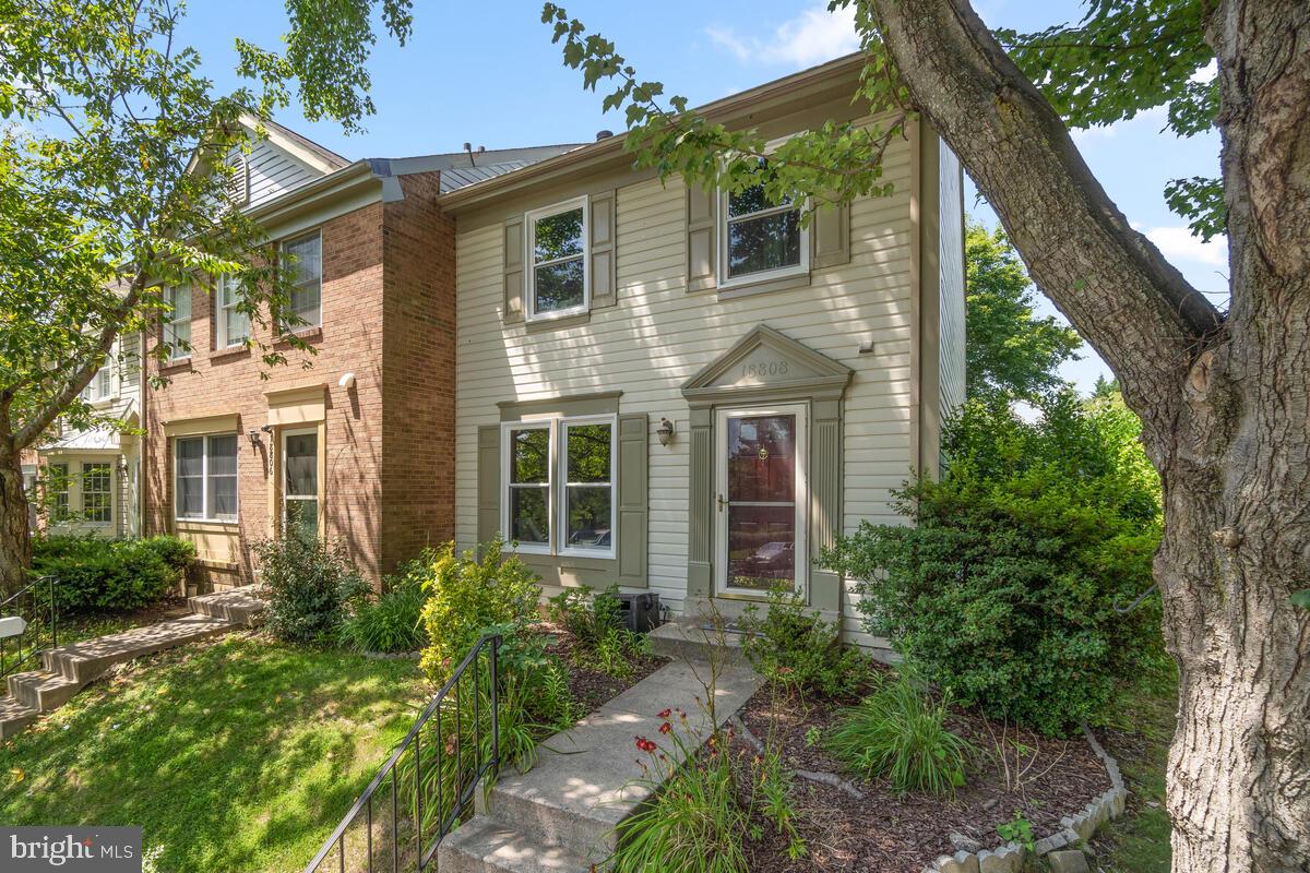 GUNNERS LAKE VILLAGE - Residential