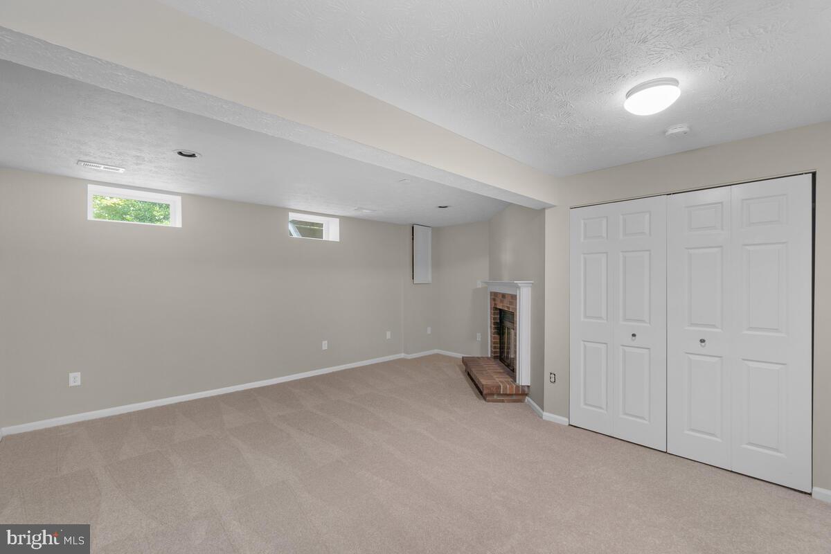 GUNNERS LAKE VILLAGE - Residential