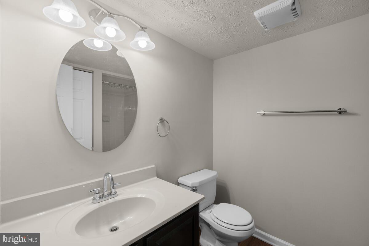 GUNNERS LAKE VILLAGE - Residential