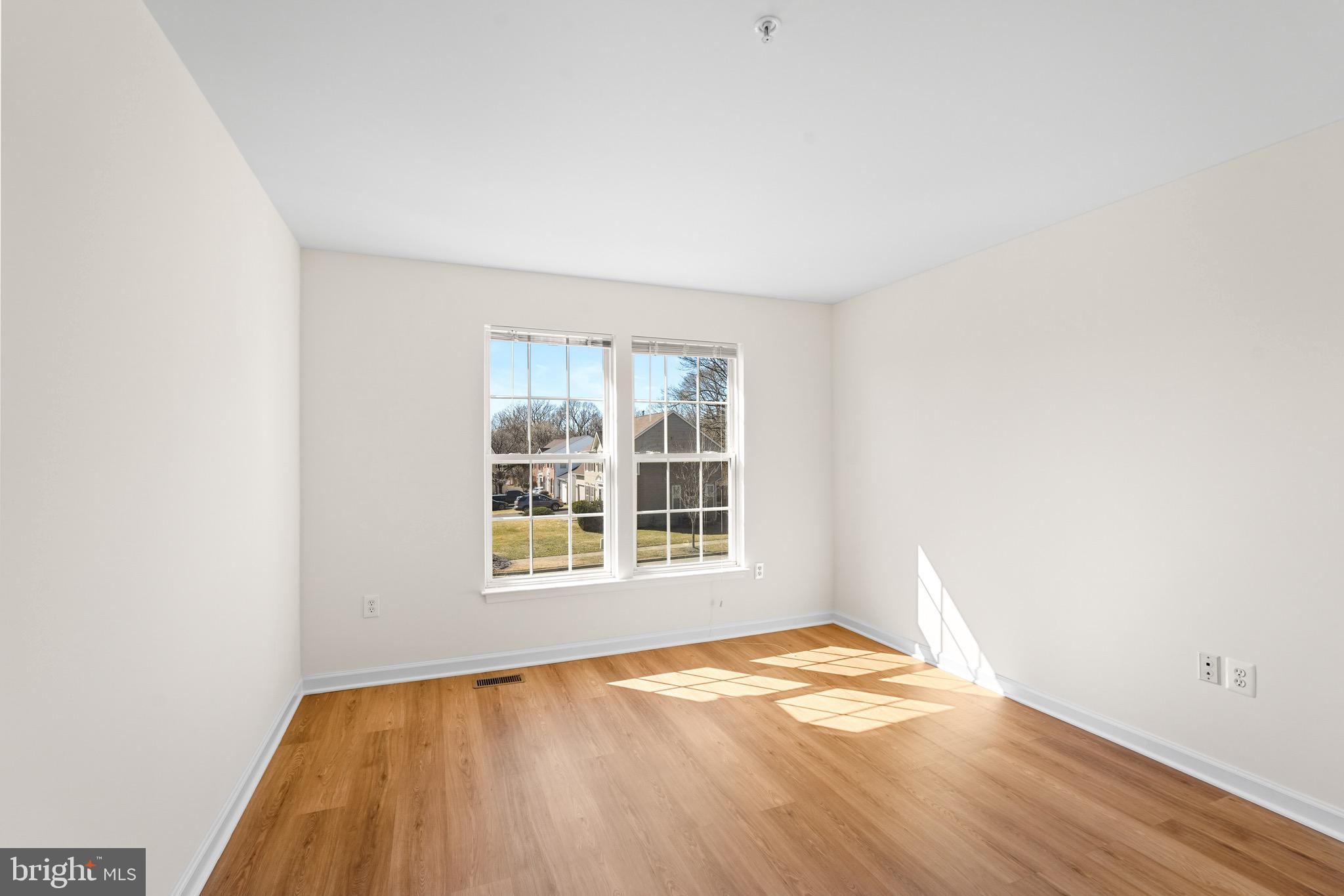 SUMMIT CREEK - Residential