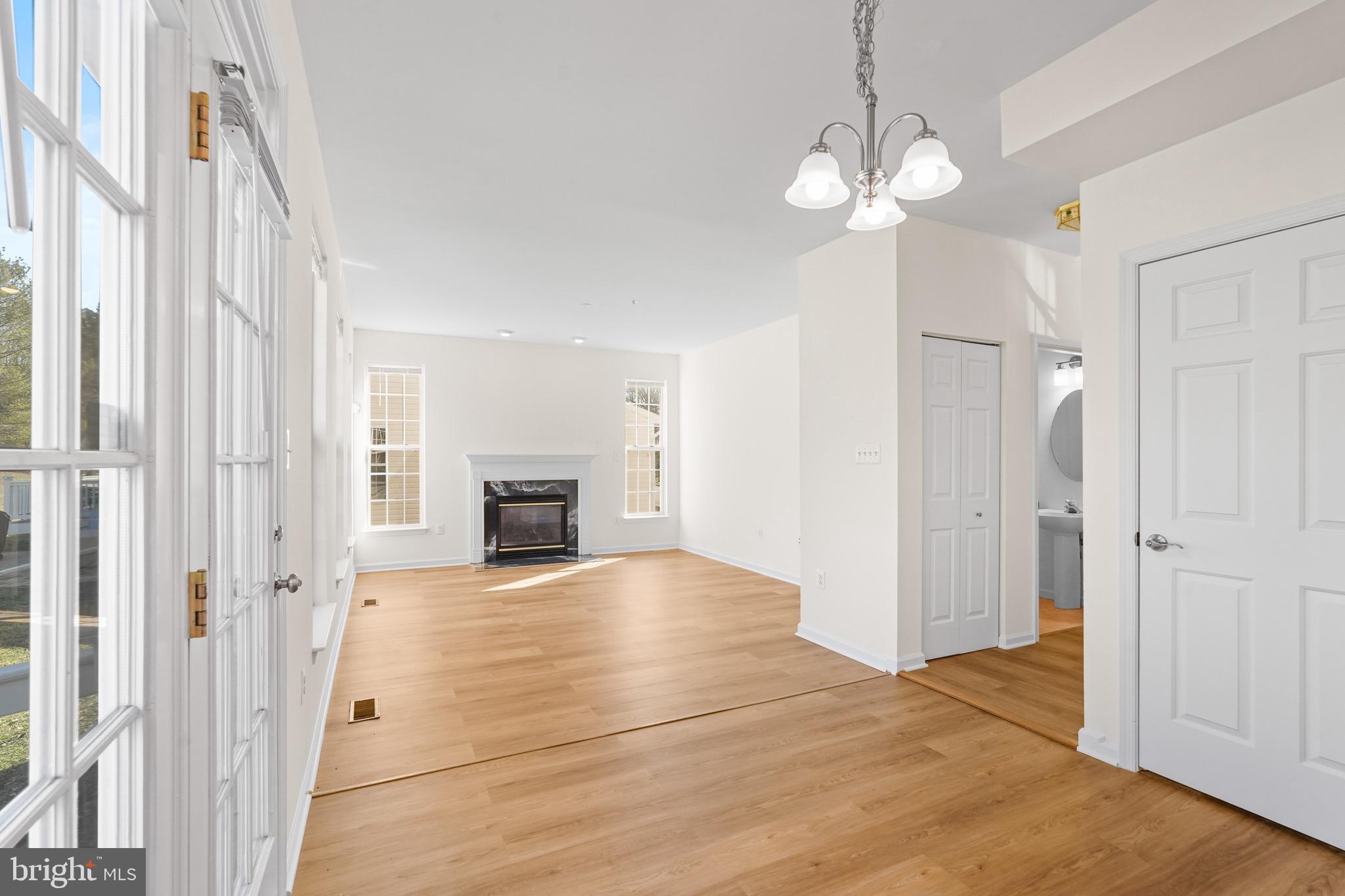 SUMMIT CREEK - Residential