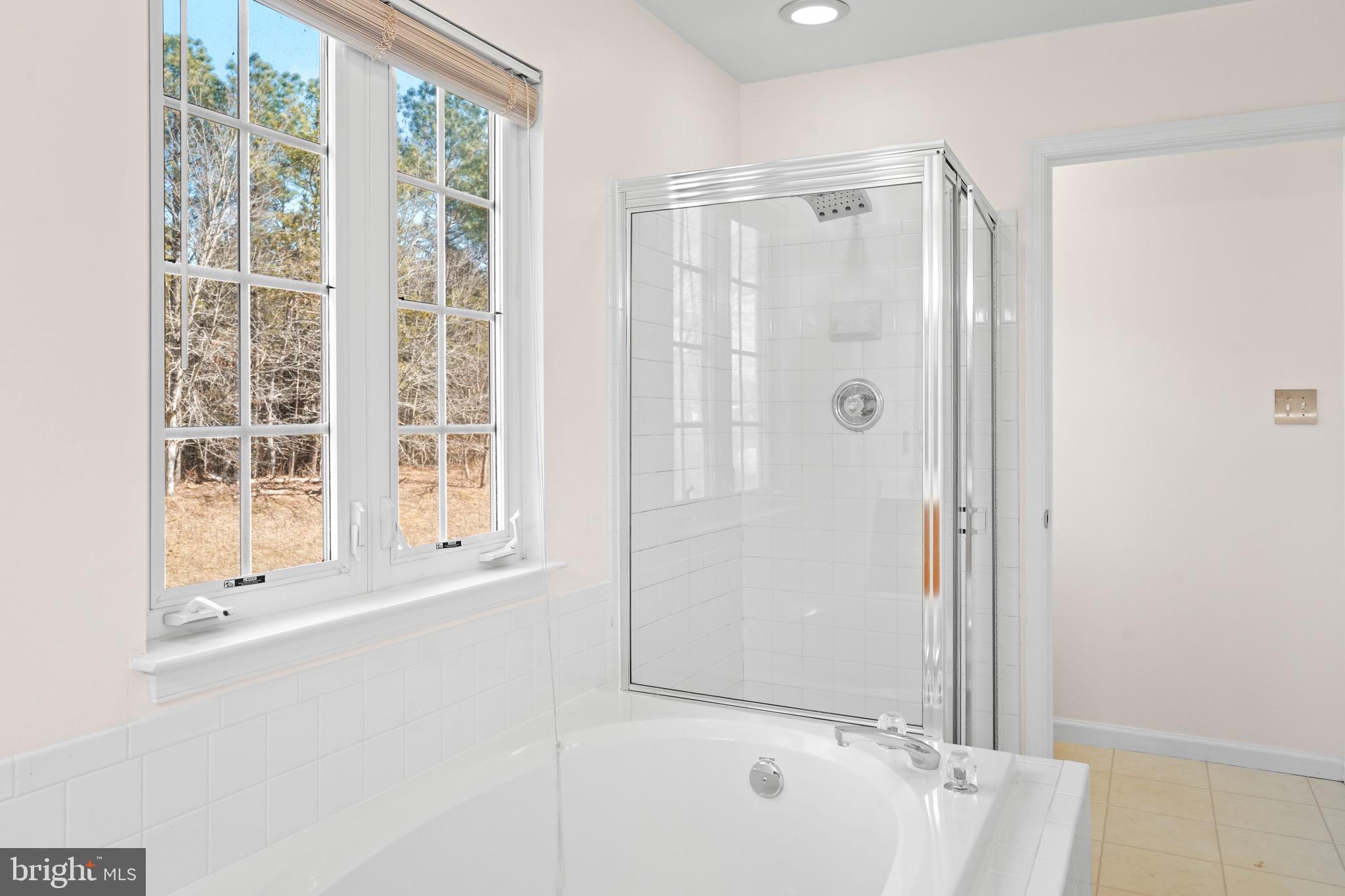 SUMMIT CREEK - Residential