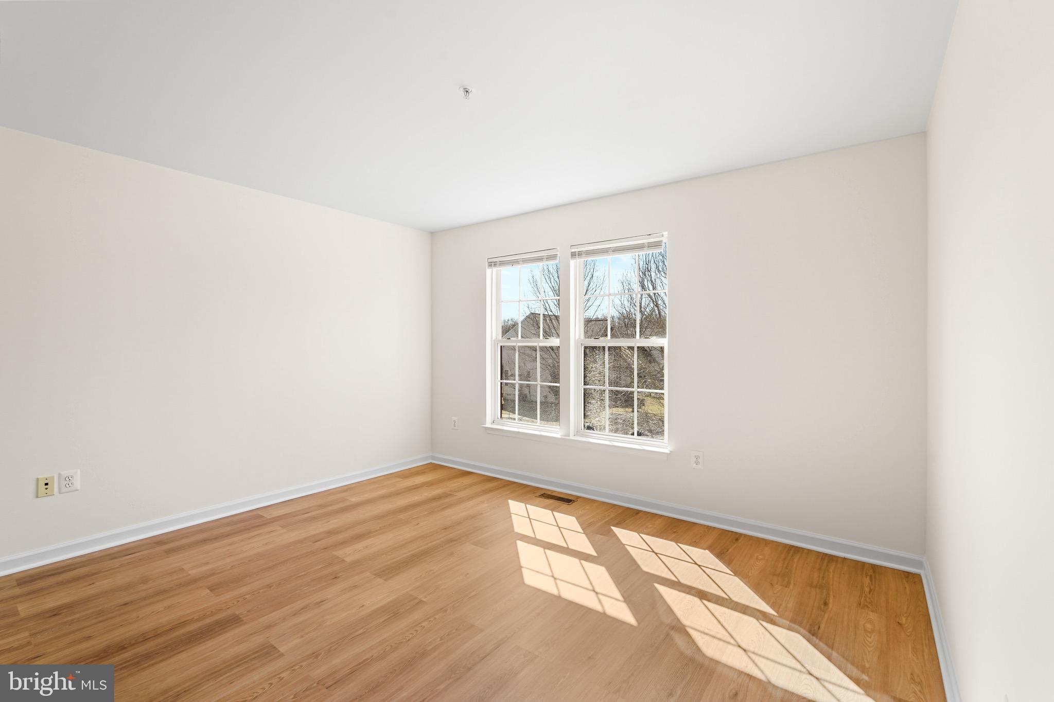 SUMMIT CREEK - Residential