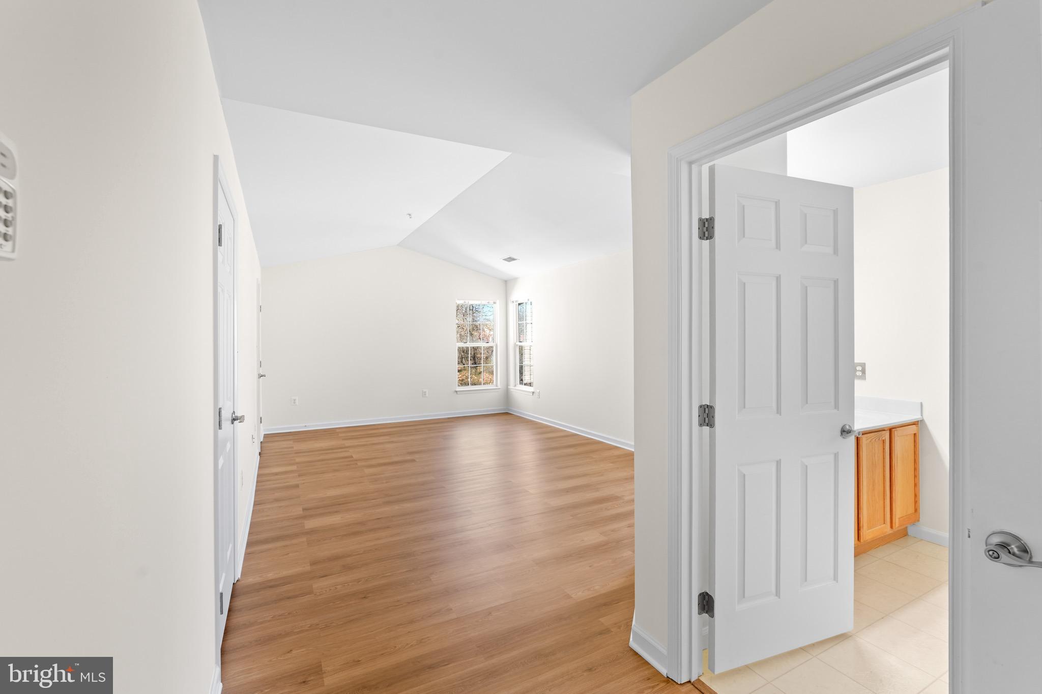 SUMMIT CREEK - Residential