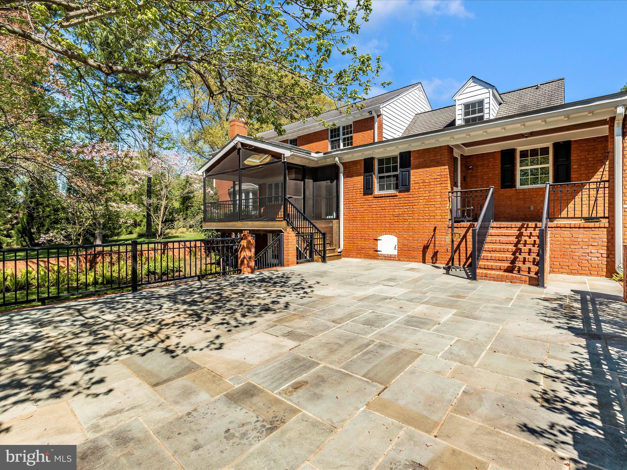 WOODMARK - Residential