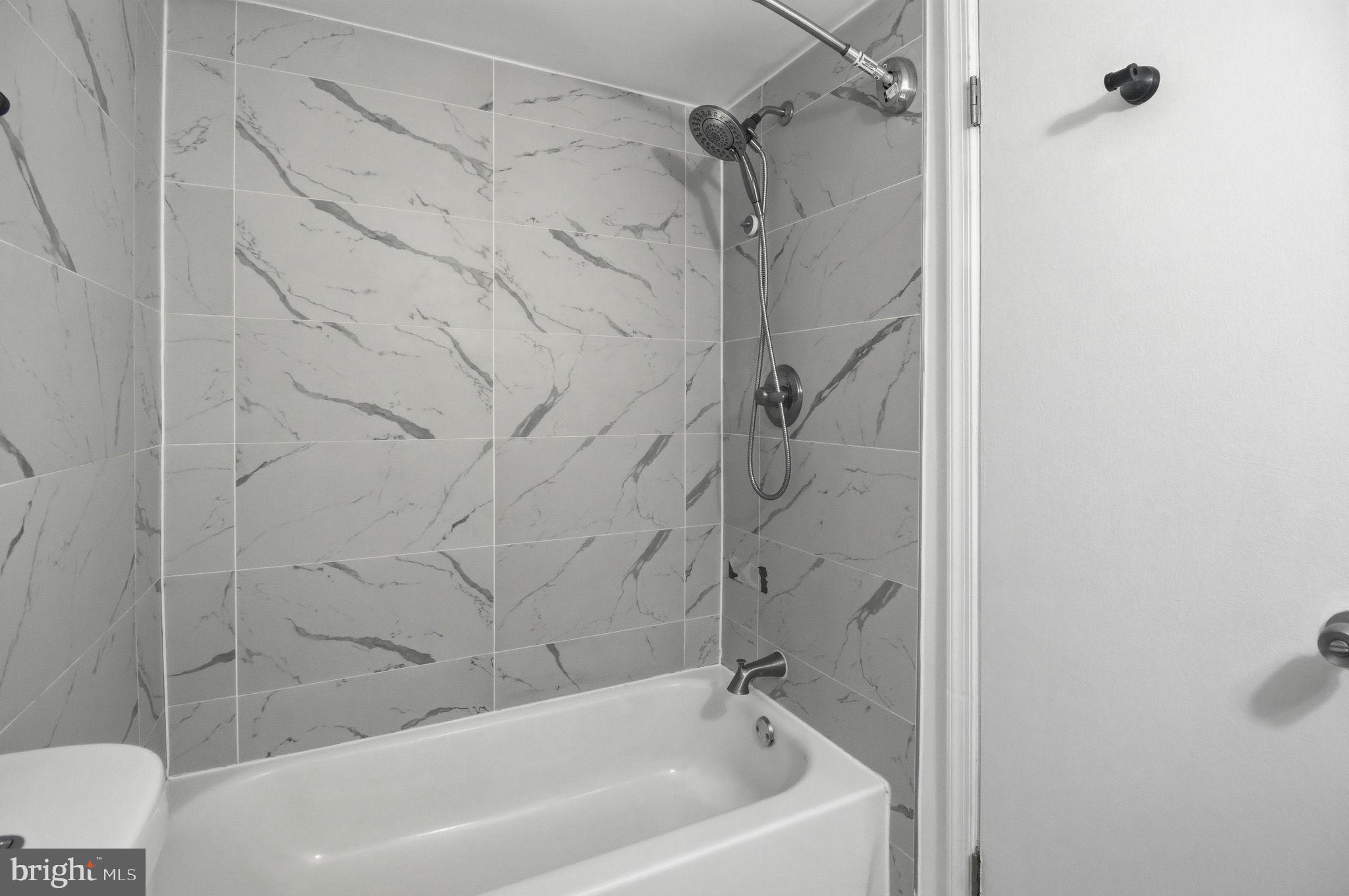 OCCOQUAN RIDGE CONDO - Residential